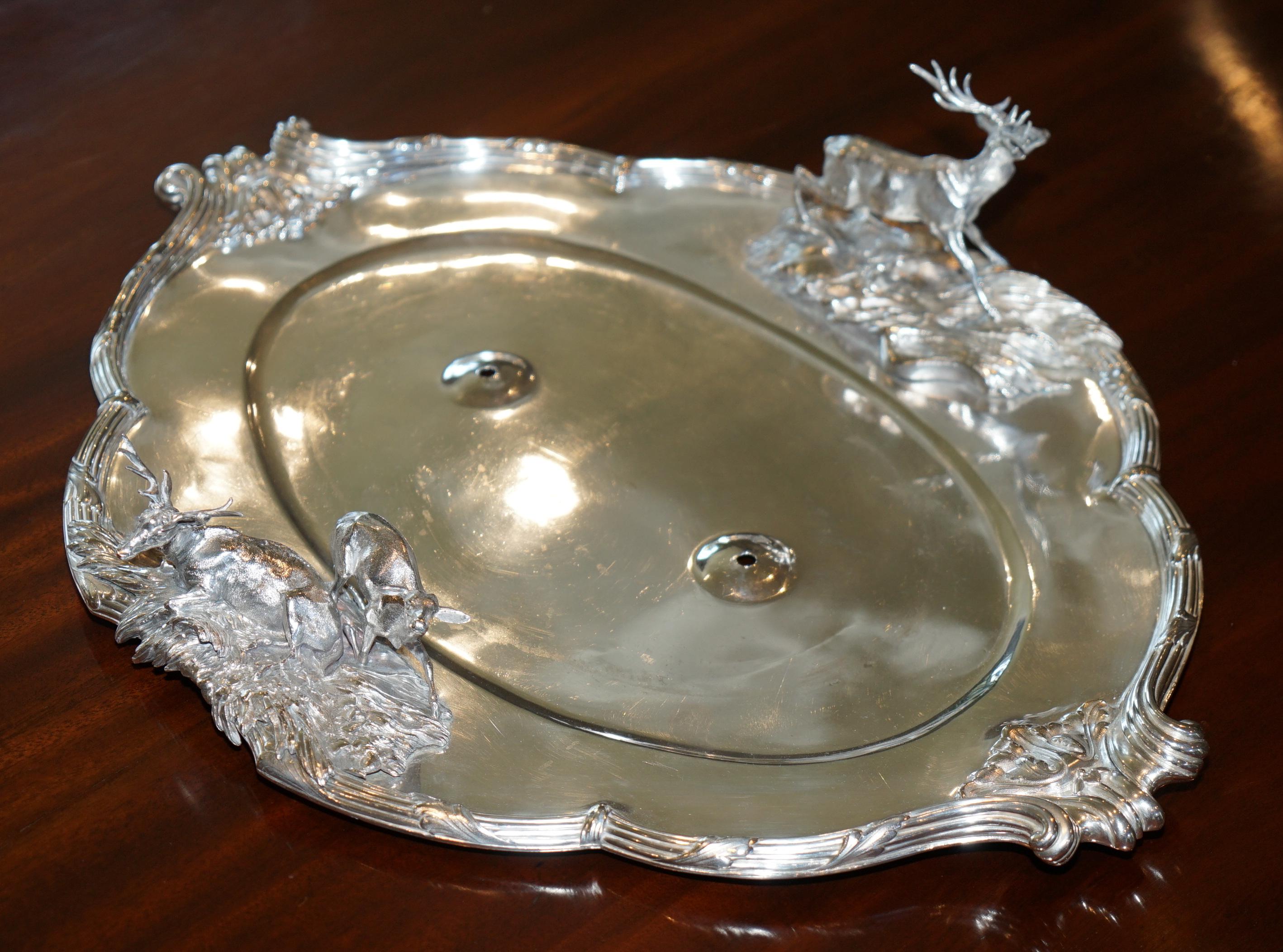 IMPORTANT ANTiQUE 1870 ÉMILE HUGO WINE CISTERN WITH ARMORIAL CREST COST OF ARMS For Sale 4