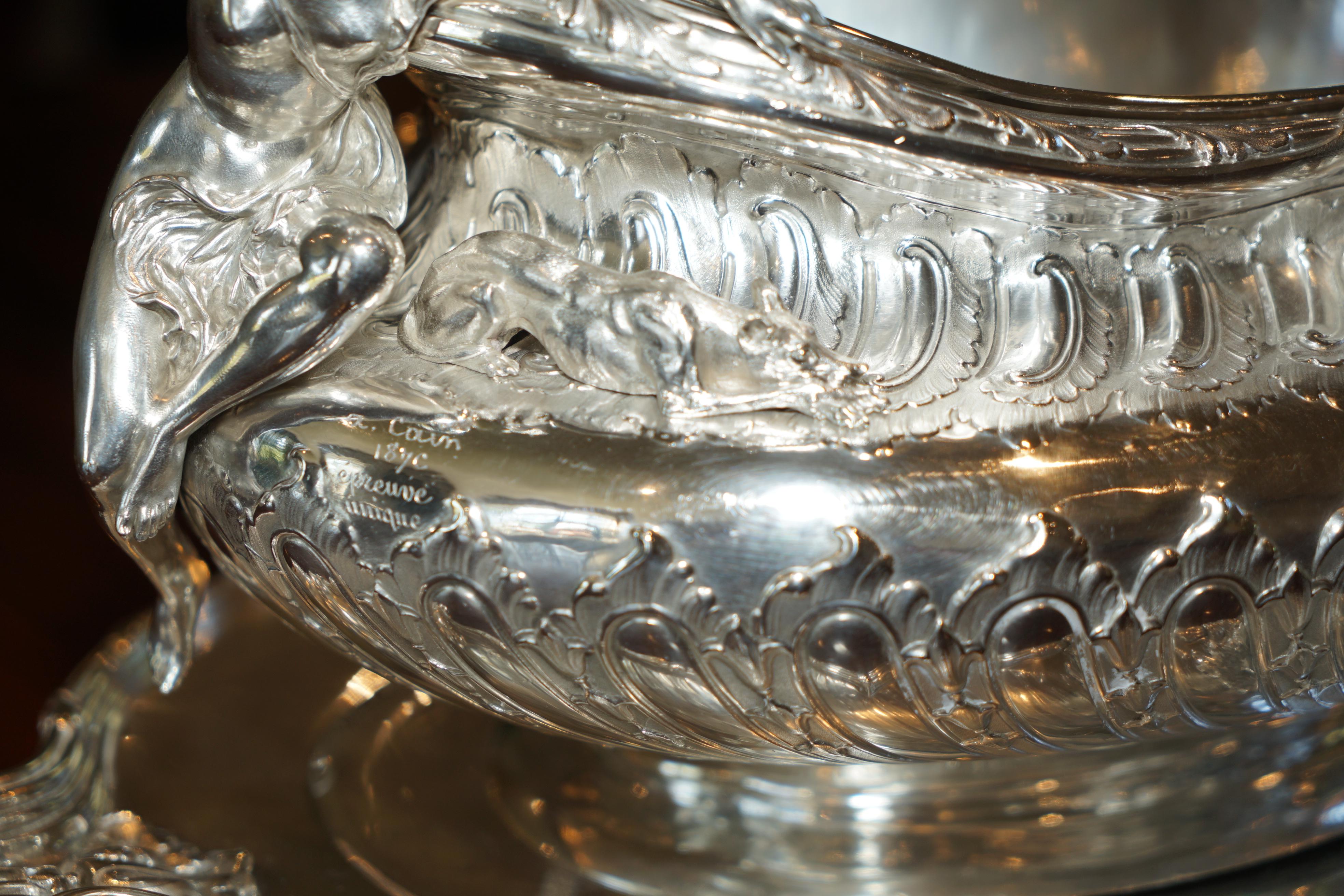 French IMPORTANT ANTiQUE 1870 ÉMILE HUGO WINE CISTERN WITH ARMORIAL CREST COST OF ARMS For Sale
