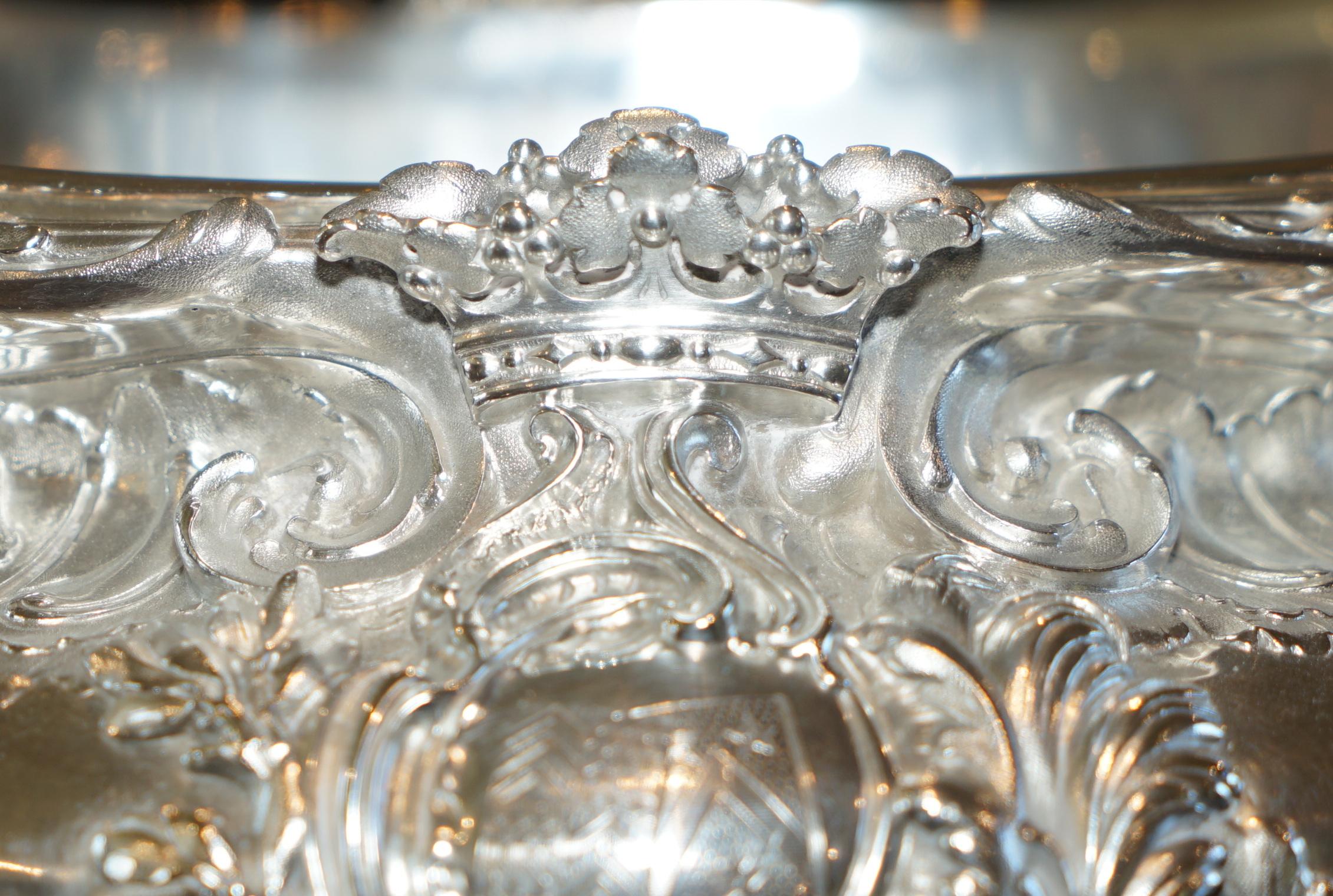 Late 19th Century IMPORTANT ANTiQUE 1870 ÉMILE HUGO WINE CISTERN WITH ARMORIAL CREST COST OF ARMS For Sale