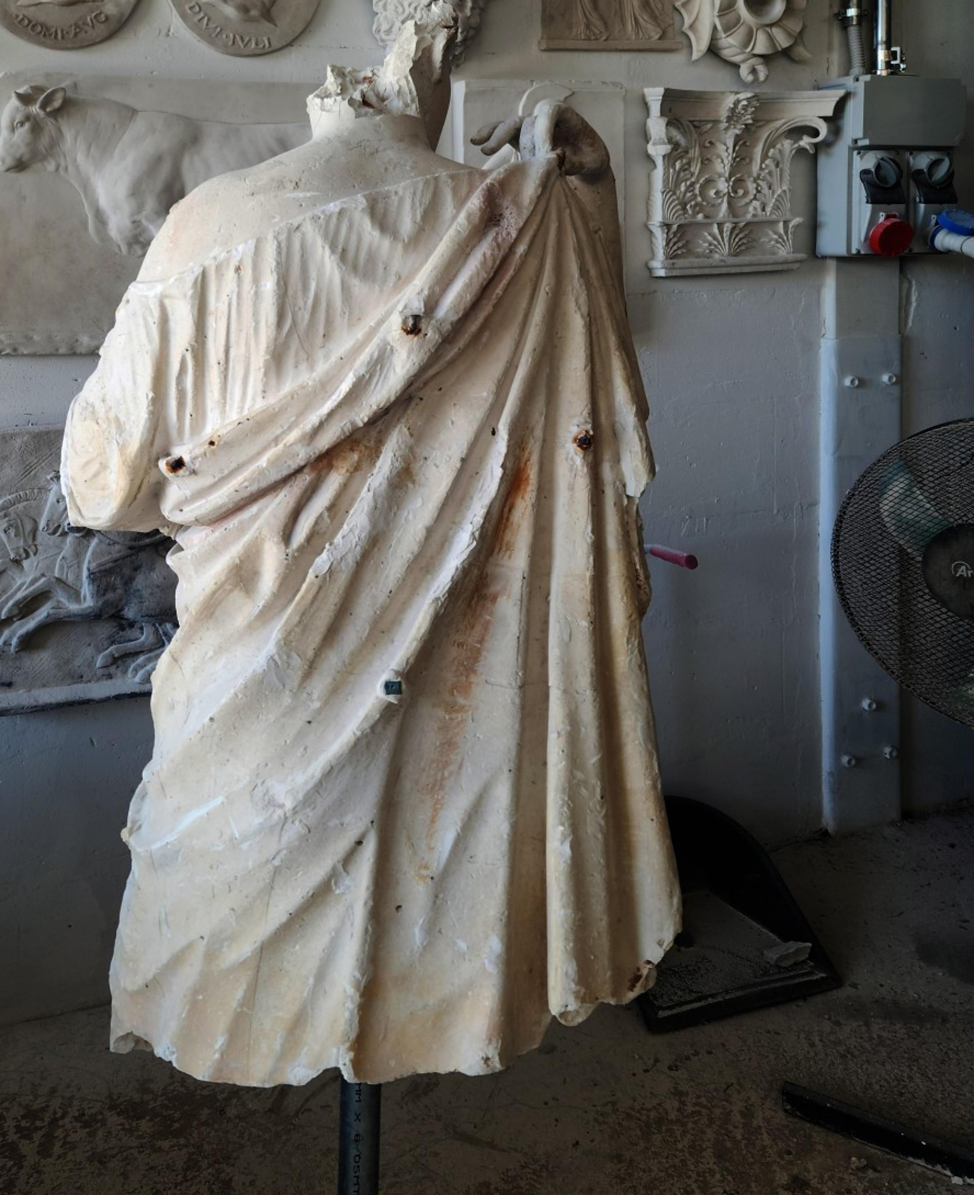 Fatto a mano IMPORTANTE PIASTRINO ANTICO DEL XIX SECOLO DELLA DIANA DI GABIS DAL LOUVRE in vendita