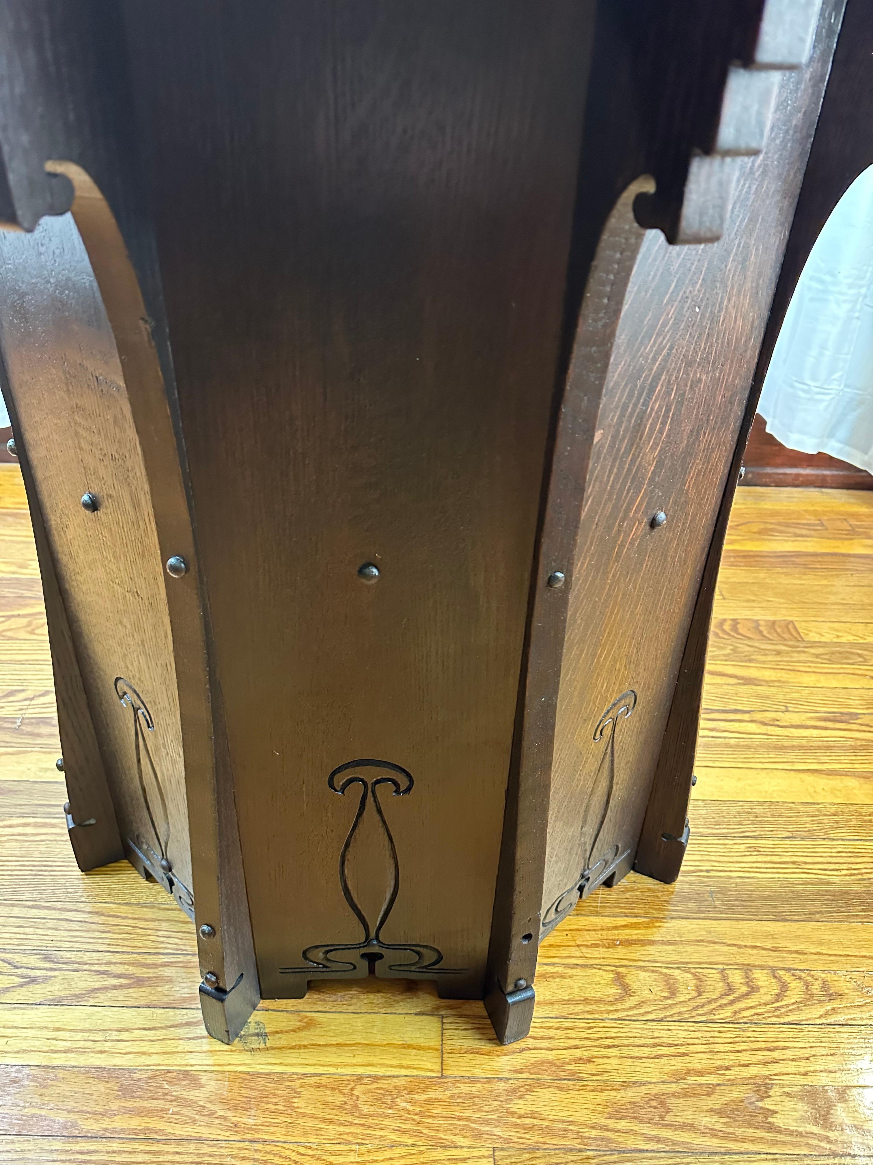 American Antique Charles ROHLFS Center Table -  Stickley era  W7684      MUST  SELL For Sale