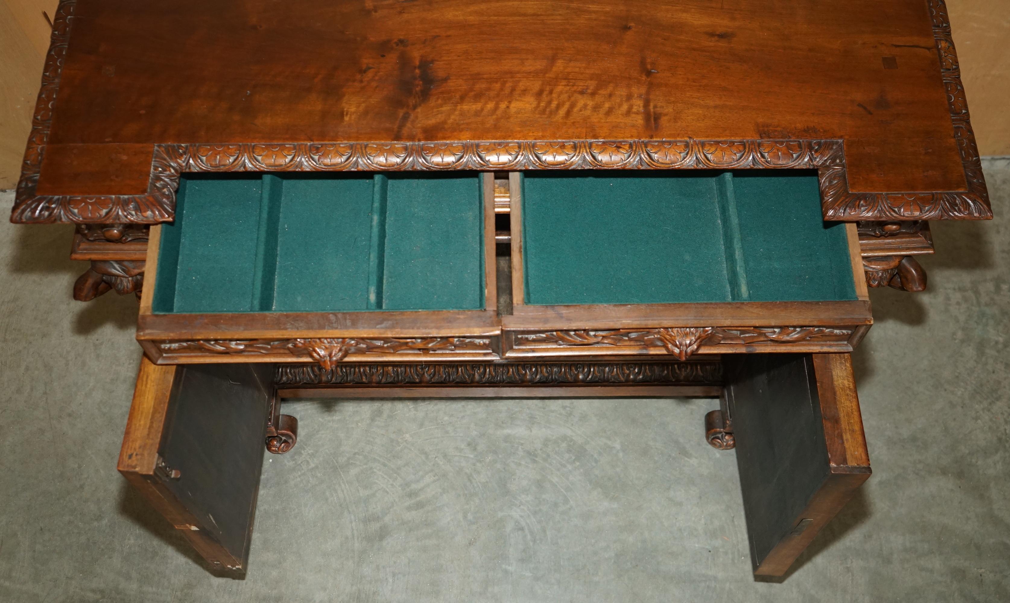 IMPORTANT ANTIQUE CIRCA 1850 FRENCH WALNUT ORNATELY CARVED BUFFET SiDEBOARD For Sale 11