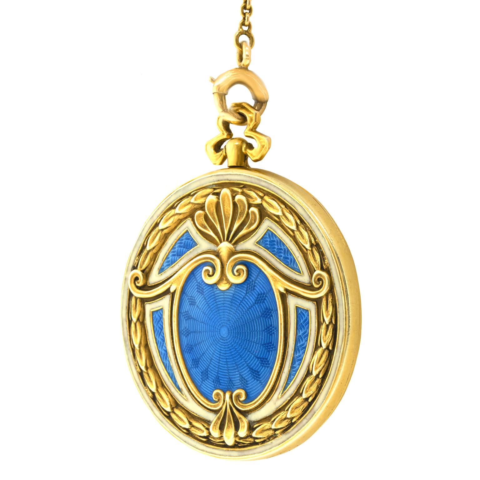Important collier médaillon ancien en émail Excellent état - En vente à Litchfield, CT