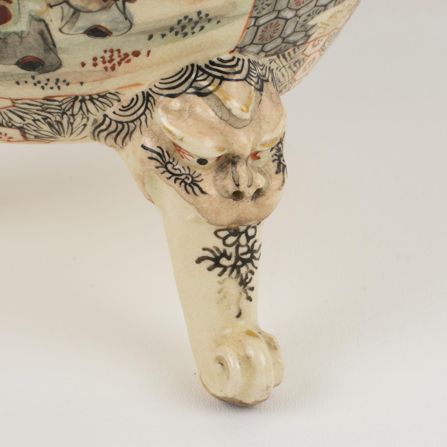 Important Antique Japanese Meiji Satsuma Covered Urn Vase with Foo Dog For Sale 6
