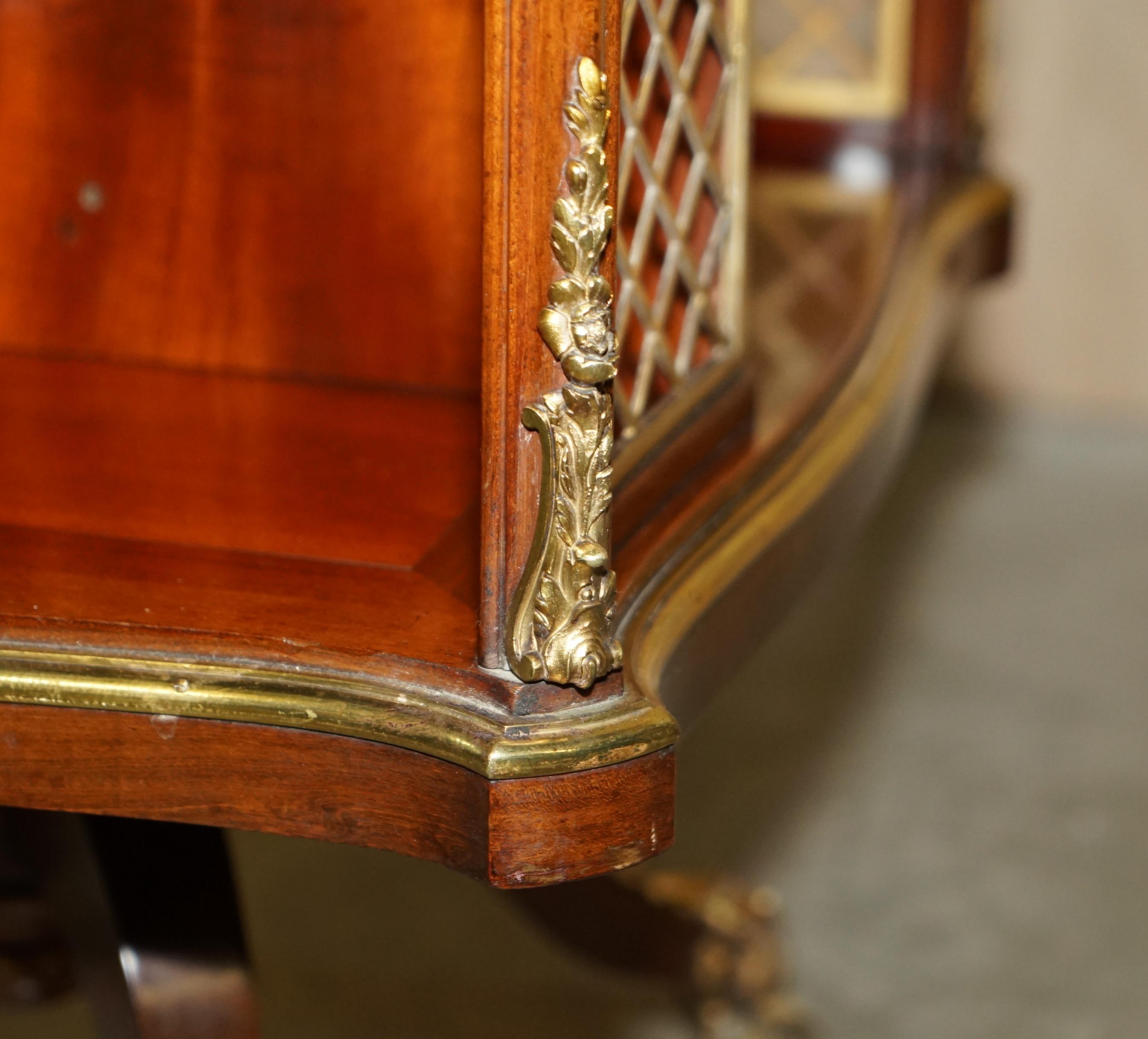 Important Antique Regency circa 1810 Brass & Walnut Revolving Bookcase Table 8