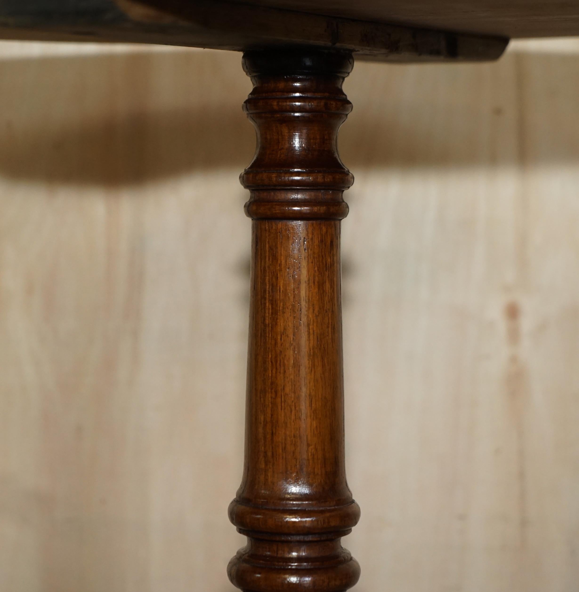 English Important Antique Restored William IV 1830 Occasional Side End Wine Lamp Table For Sale