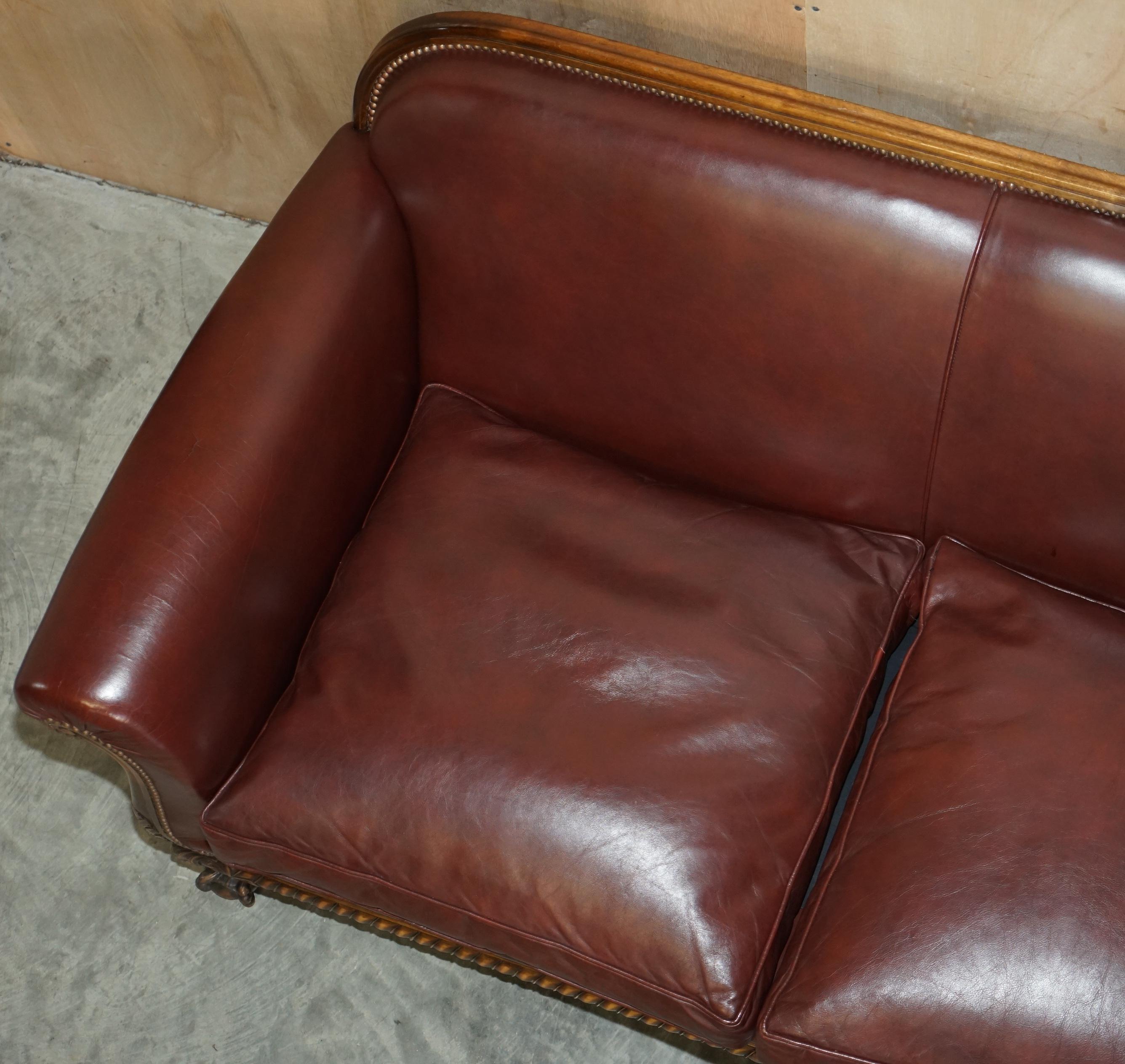Important Antique Victorian Claw & Ball Feet Brown Leather Walnut Club Sofa For Sale 4