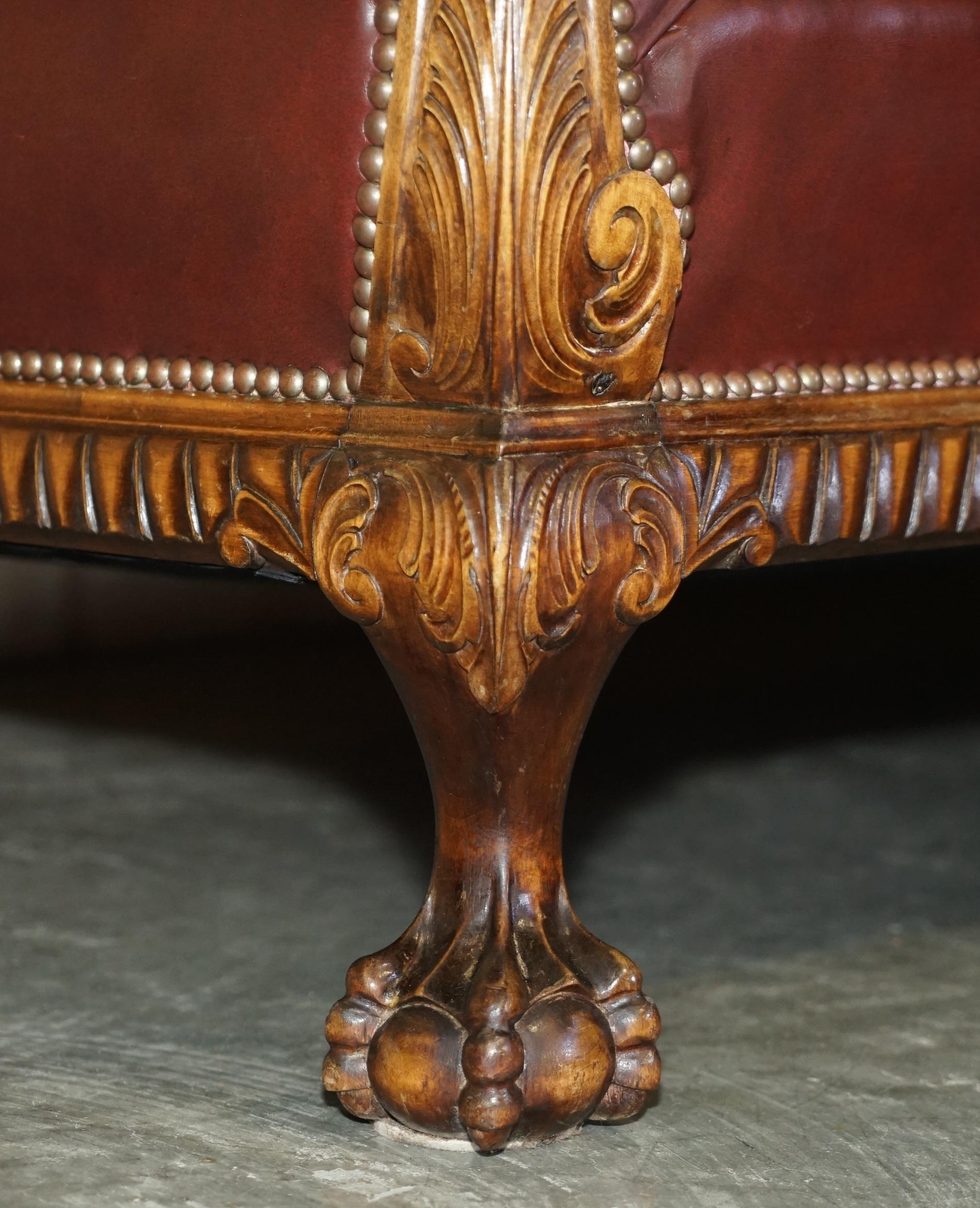 Important Antique Victorian Claw & Ball Feet Brown Leather Walnut Club Sofa For Sale 1