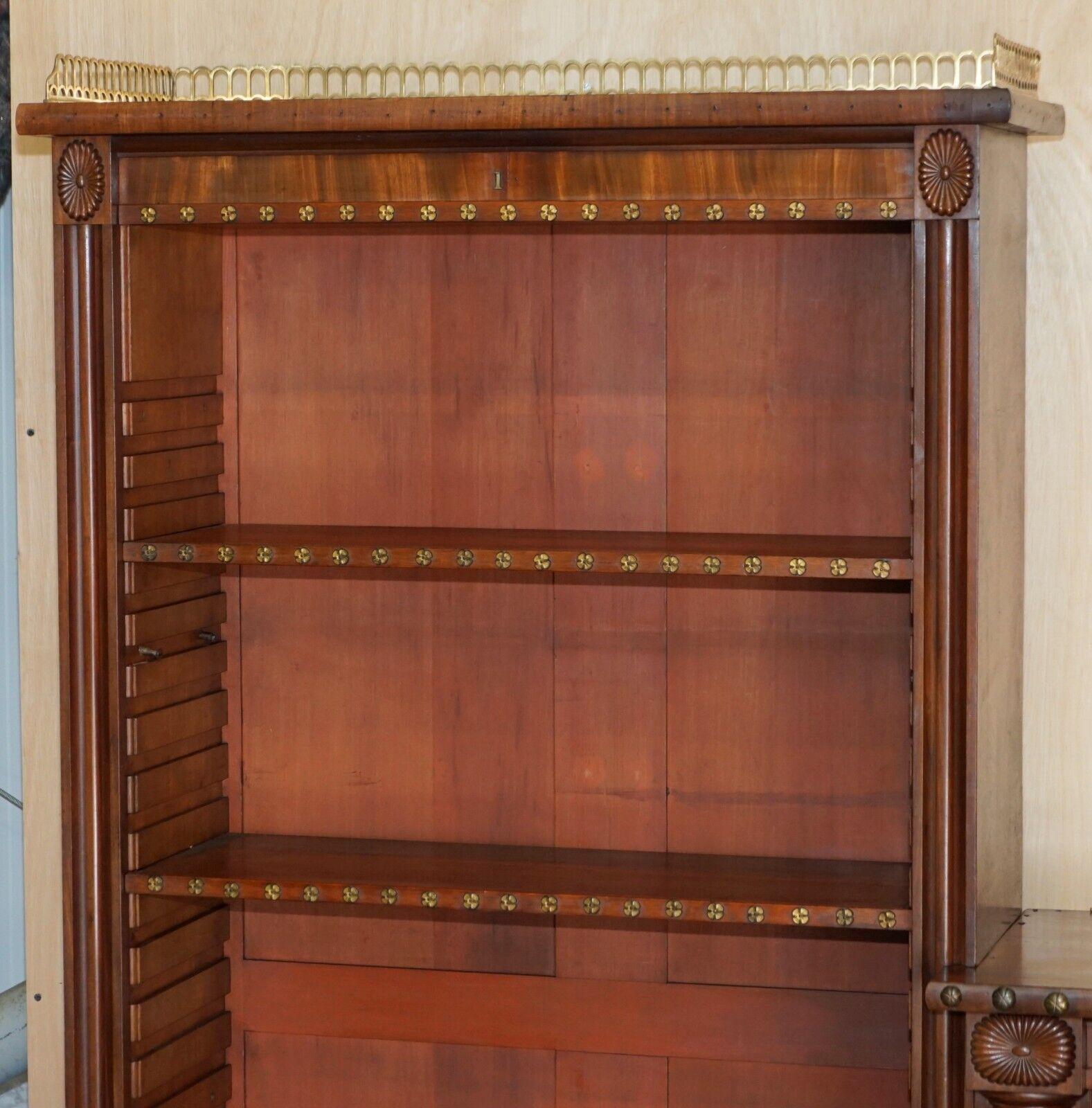 William IV IMPORTANT ANTiQUE WILLIAM IV 1830 3.5 METER WIDE LIBRARY BOOKCASE BRASS GALLERY For Sale
