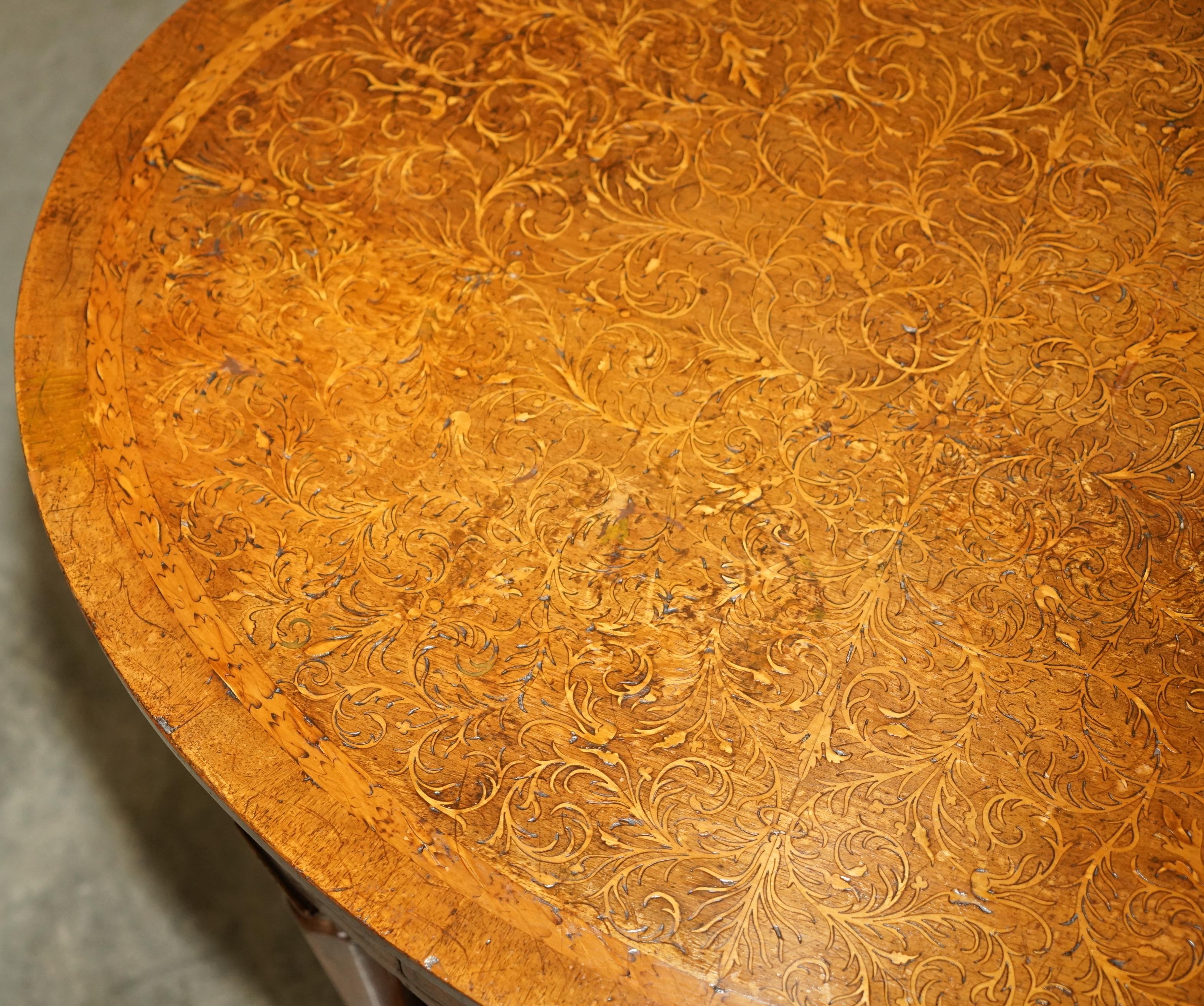 Oak IMPORTANT ANTiQUE WILLIAM & MARY FULLY RESTORED SEAWEED MARQUETRY OVAL TABLE For Sale