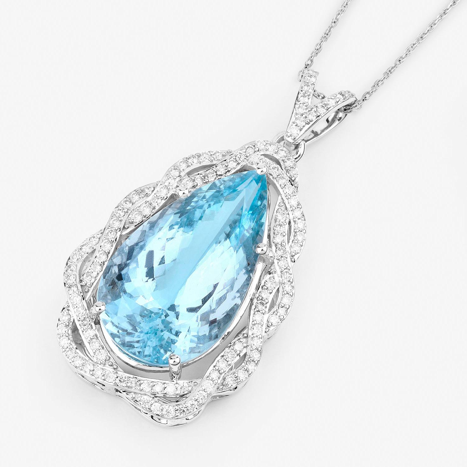 Taille poire Important collier pendentif aigue-marine avec diamants 11,90 carats et or 14 carats en vente
