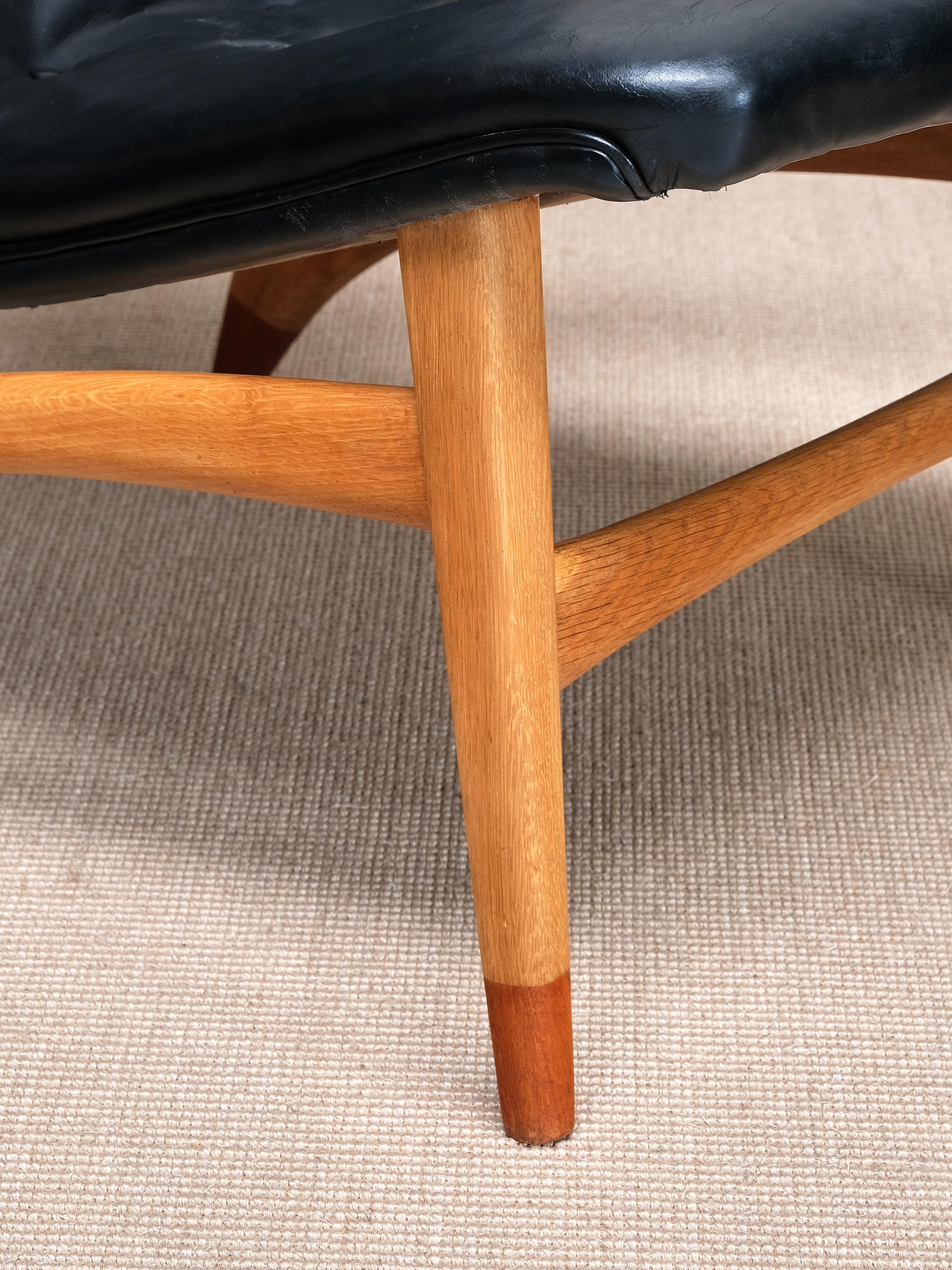 Wichtiger Arne Hovmand-Olsen Sessel in schwarzem Leder, Eiche, Teak, Dänemark, 1952 im Angebot 8