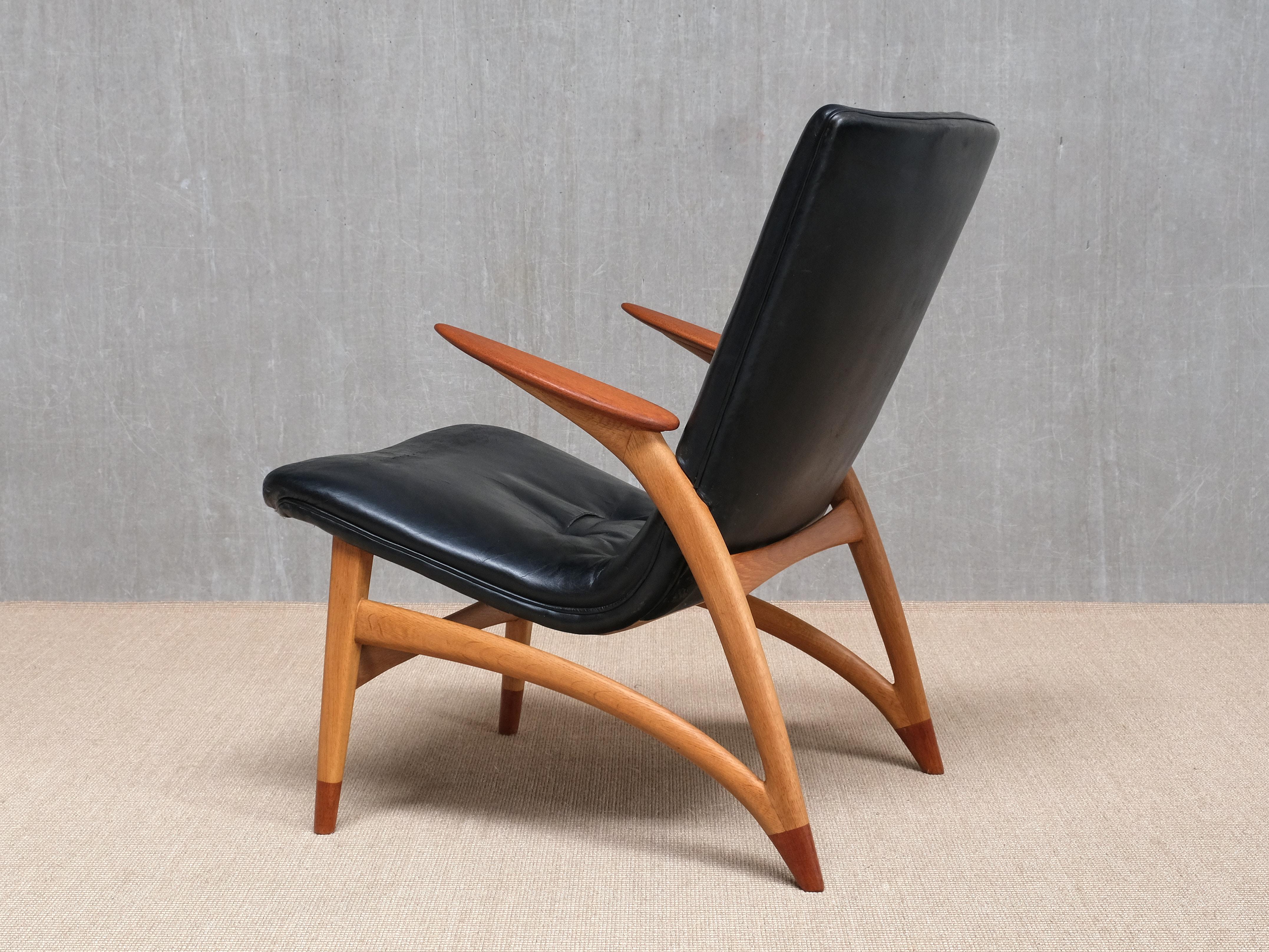 Wichtiger Arne Hovmand-Olsen Sessel in schwarzem Leder, Eiche, Teak, Dänemark, 1952 im Angebot 9