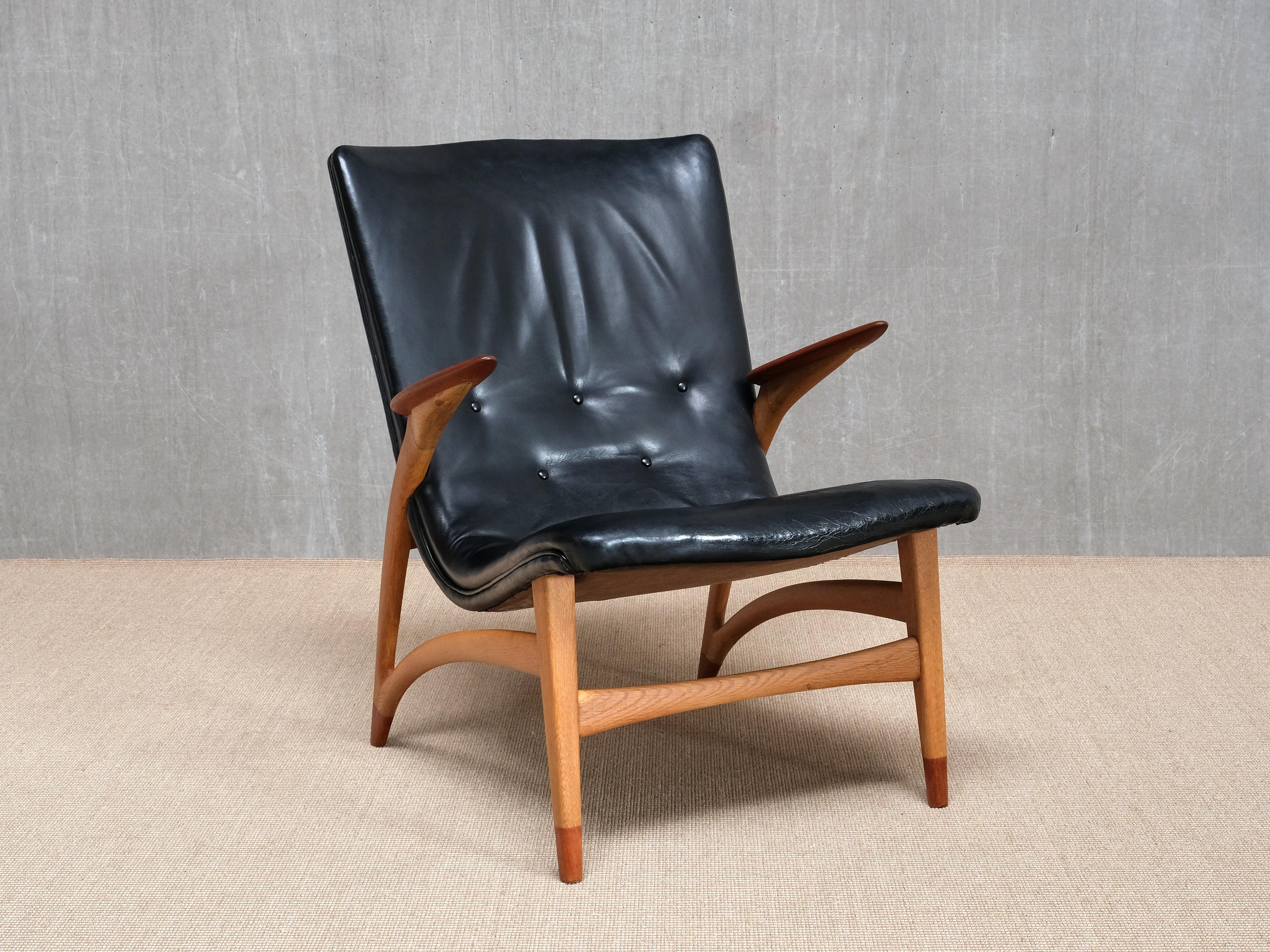 Wichtiger Arne Hovmand-Olsen Sessel in schwarzem Leder, Eiche, Teak, Dänemark, 1952 im Zustand „Gut“ im Angebot in The Hague, NL