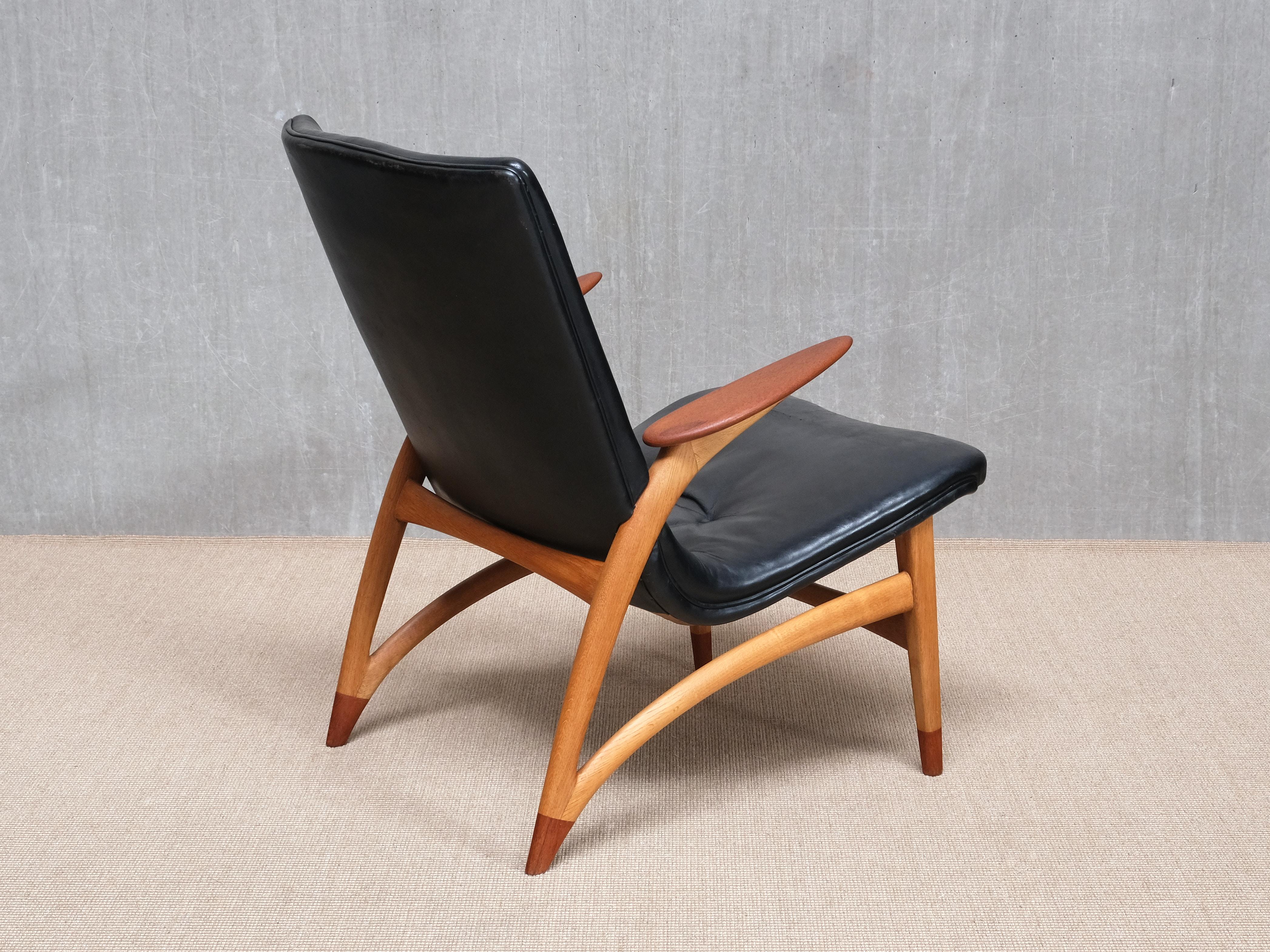 Wichtiger Arne Hovmand-Olsen Sessel in schwarzem Leder, Eiche, Teak, Dänemark, 1952 im Angebot 3