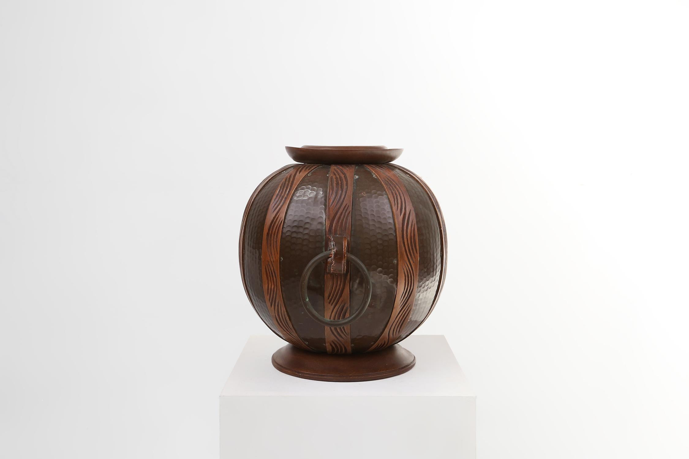 Importante jarrón bola Art Déco de Gustave Surrurier-Bovy, Bélgica ca. 1920 Belga en venta
