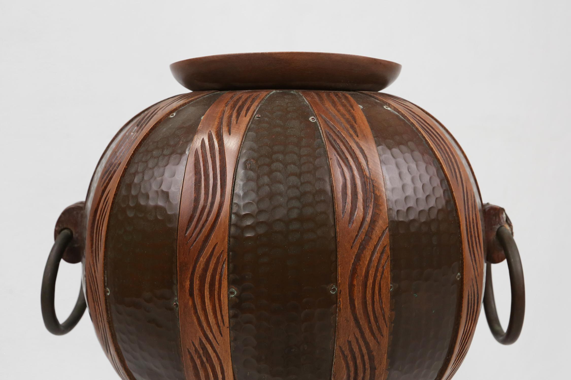 Importante jarrón bola Art Déco de Gustave Surrurier-Bovy, Bélgica ca. 1920 Tallado a mano en venta