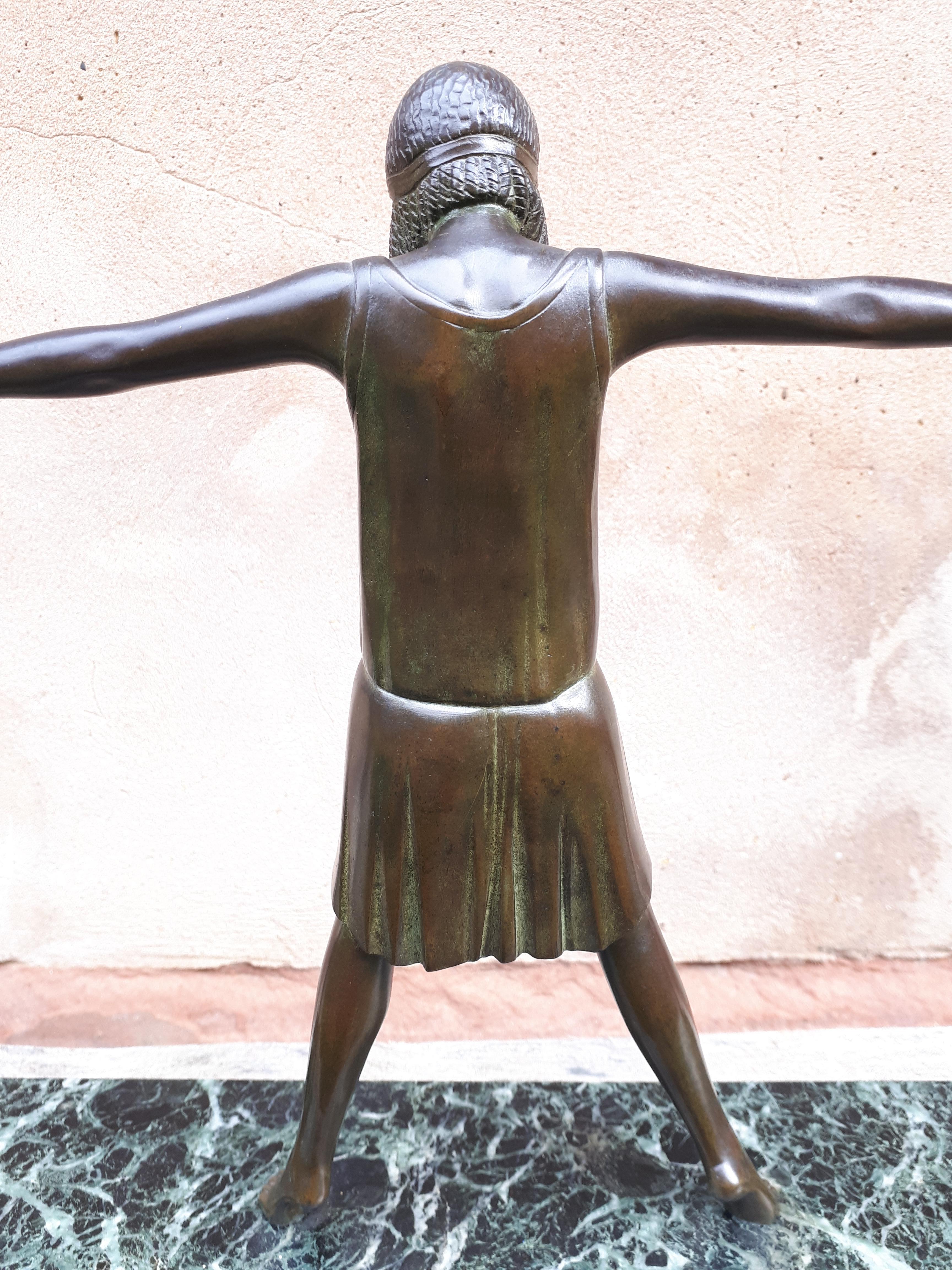 Importante sculpture Art Déco en bronze, de Claire Jeanne Roberte Colinet en vente 2