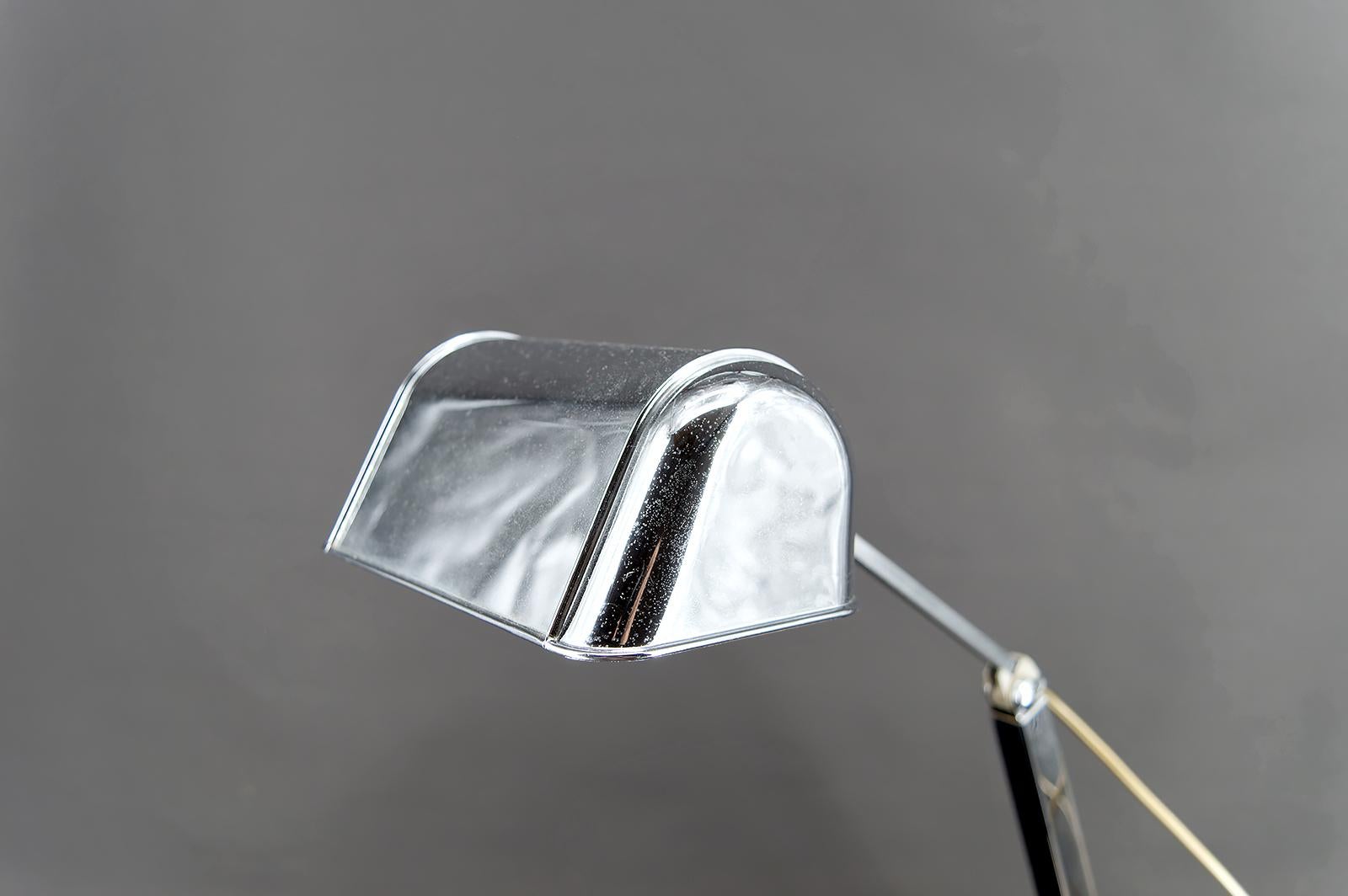Importante lampada da scrivania Art Deco, cromo, alluminio e marmo, design modernista 1930 in vendita 1