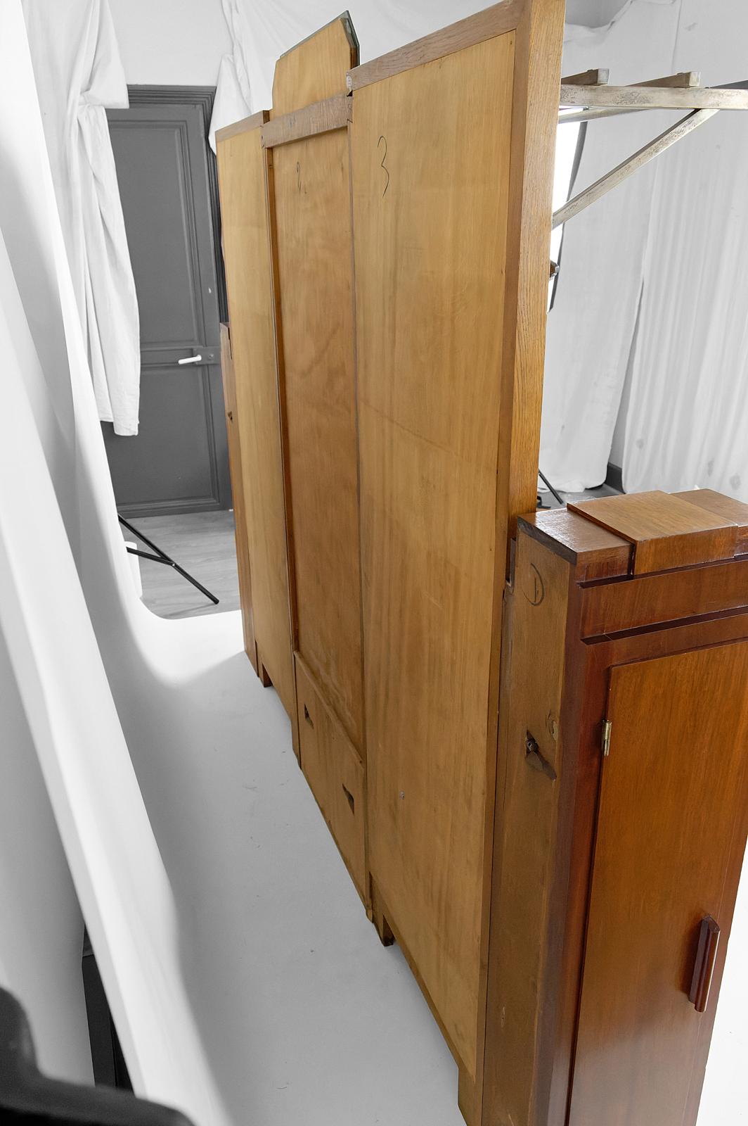 Important Art Deco Hall cabinet / coat stand in oak, marble and mahogany, 1920's For Sale 12