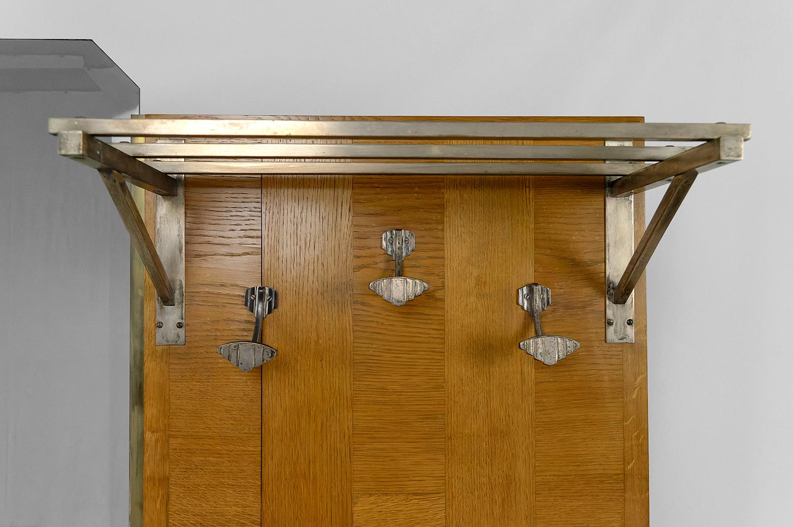 Early 20th Century Important Art Deco Hall cabinet / coat stand in oak, marble and mahogany, 1920's For Sale