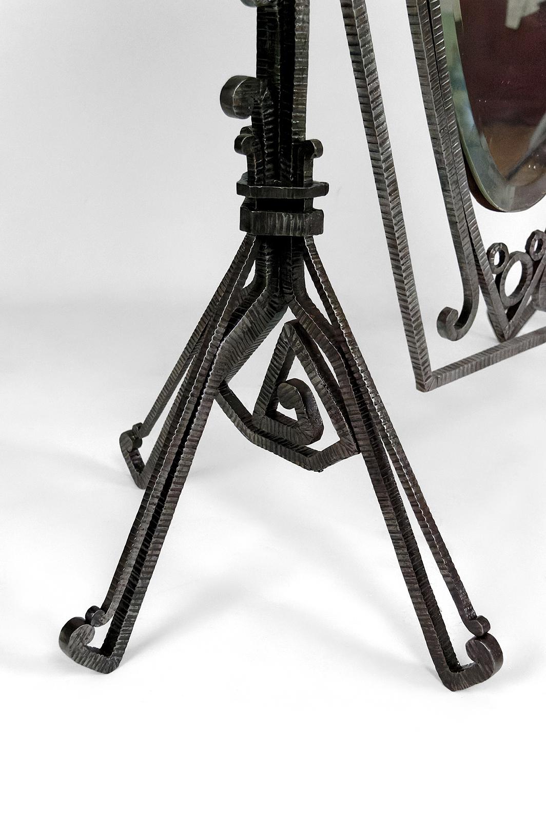 Important Art Deco psyche / cheval floor mirror in wrought iron, France, 1920's For Sale 3