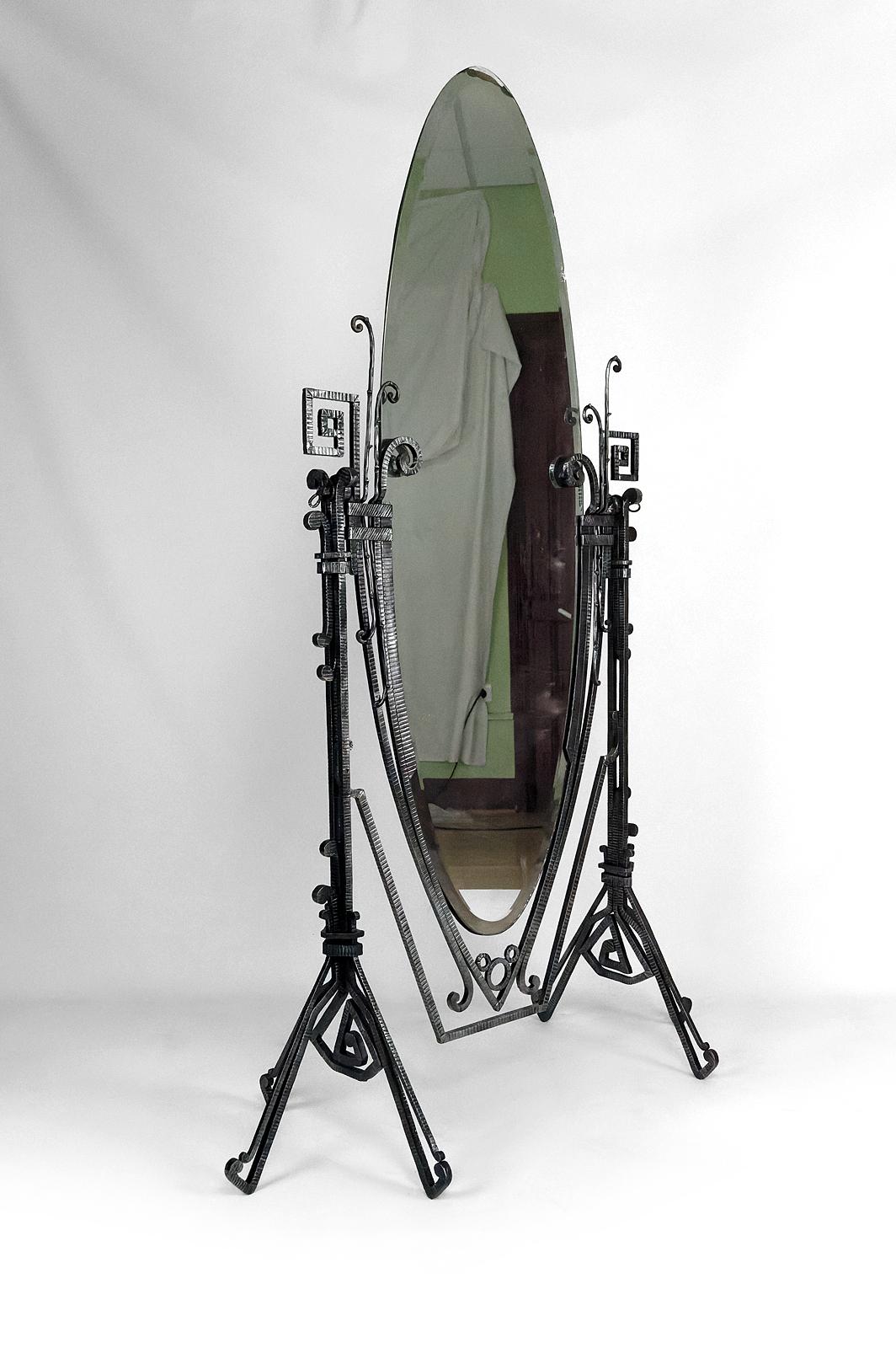 Hammered Important Art Deco psyche / cheval floor mirror in wrought iron, France, 1920's For Sale