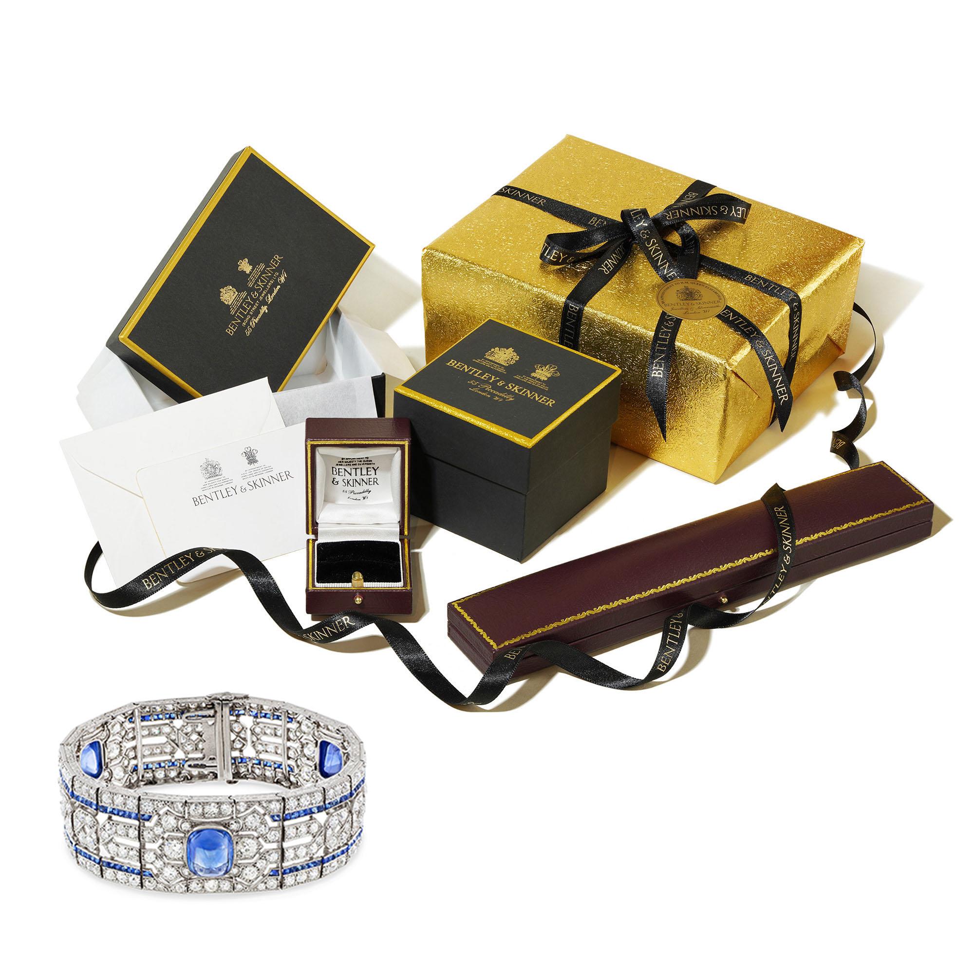 Women's or Men's Important Art Deco Sapphire and Diamond Bracelet For Sale