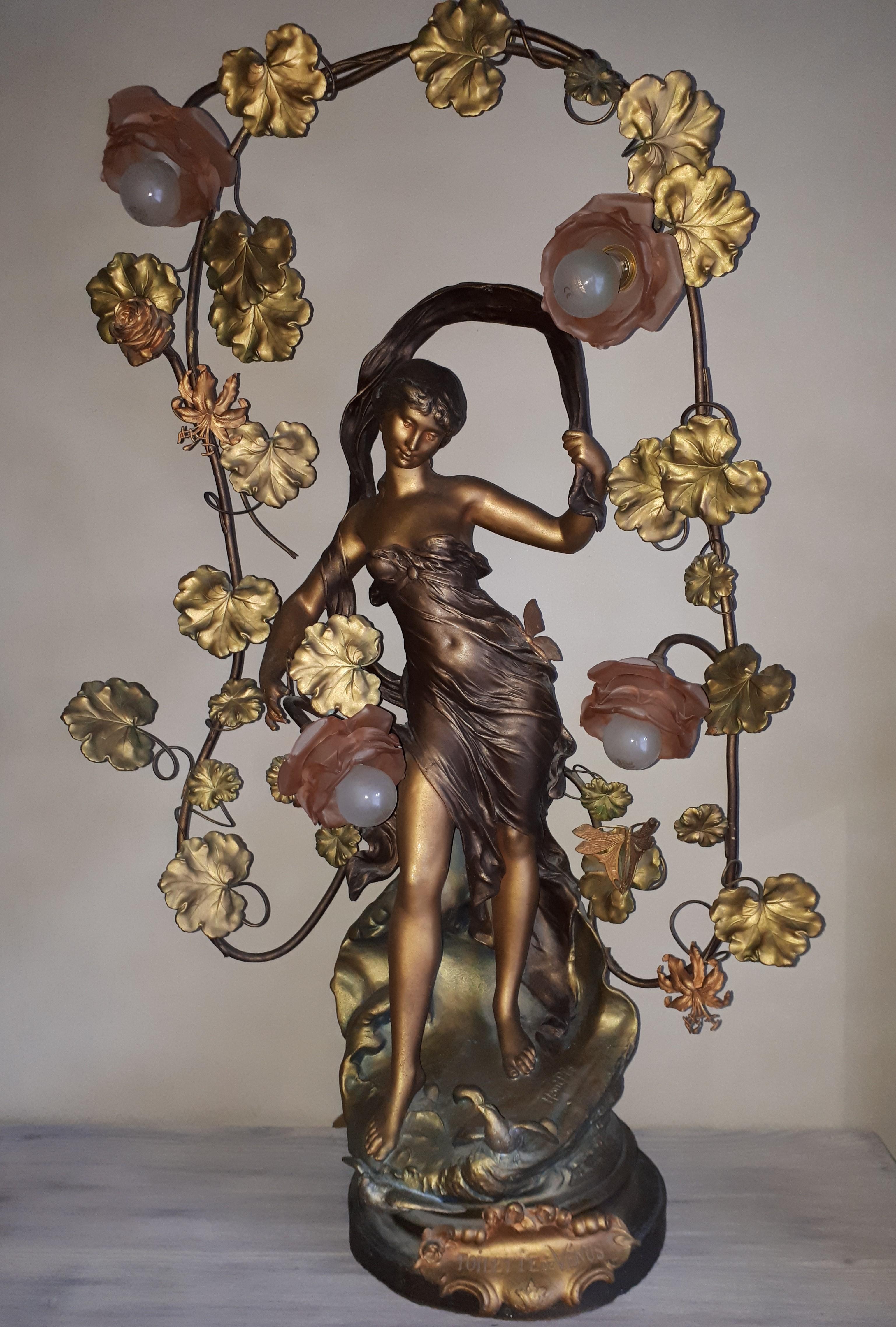 Important Art Nouveau Lamp 2