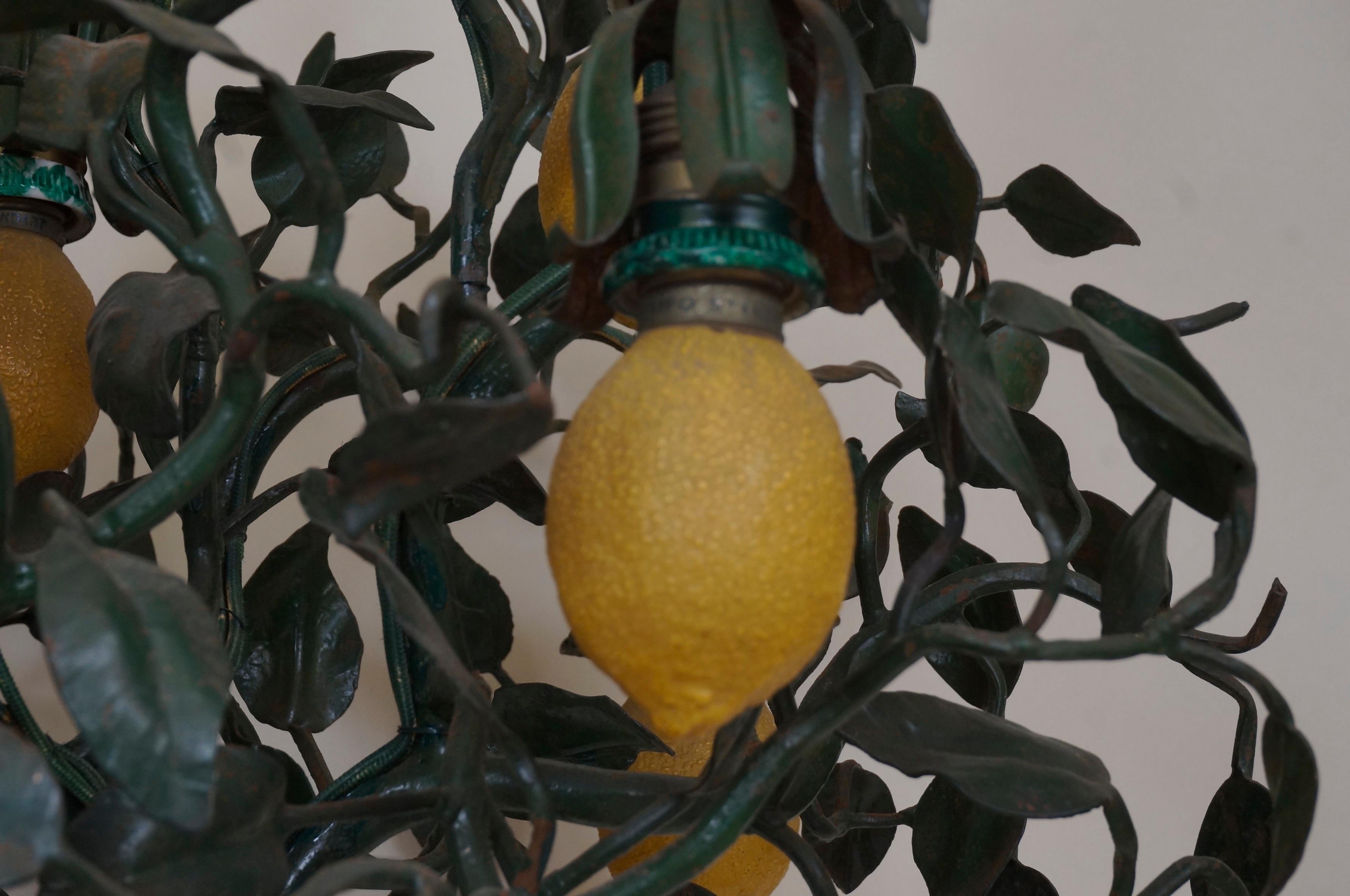Important Art Nouveau Wrought Iron Lemon Tree Table Lamp In Good Condition For Sale In Paris, FR