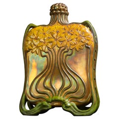 Importante petaca Art Nouveau Zsolnay de Lajos Mack para Zsolnay