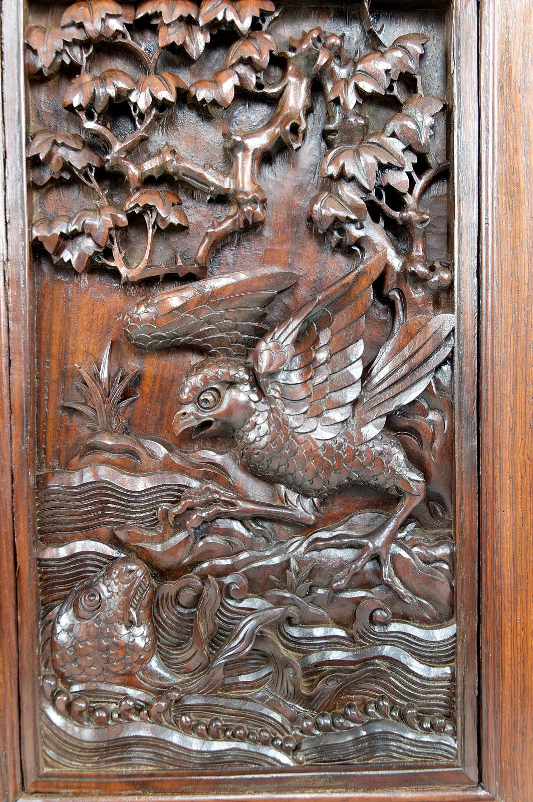Important Asian Cabinet in carved wood, Vietnam or China, Circa 1880 For Sale 5