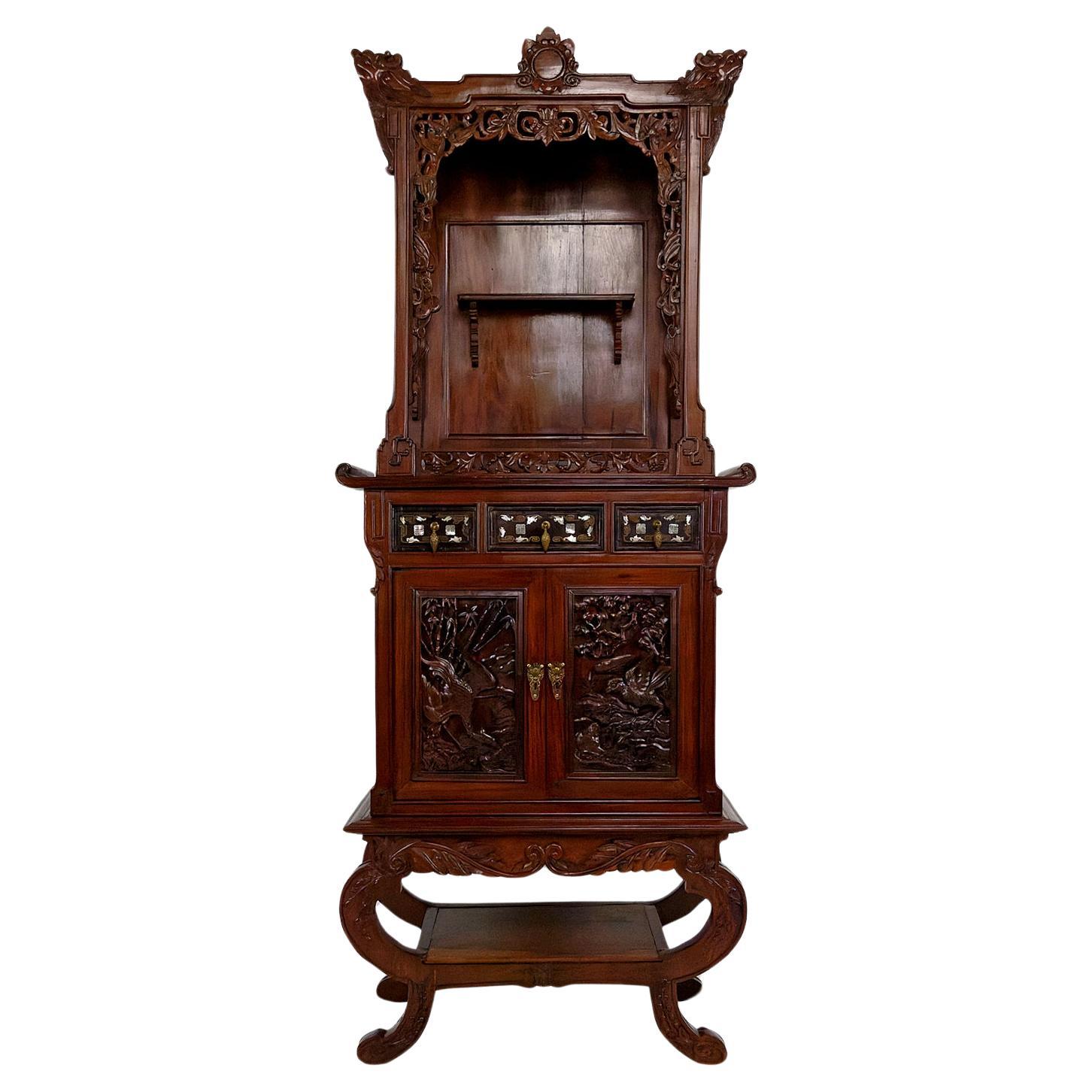 Important Asian Cabinet in carved wood, Vietnam or China, Circa 1880 For Sale