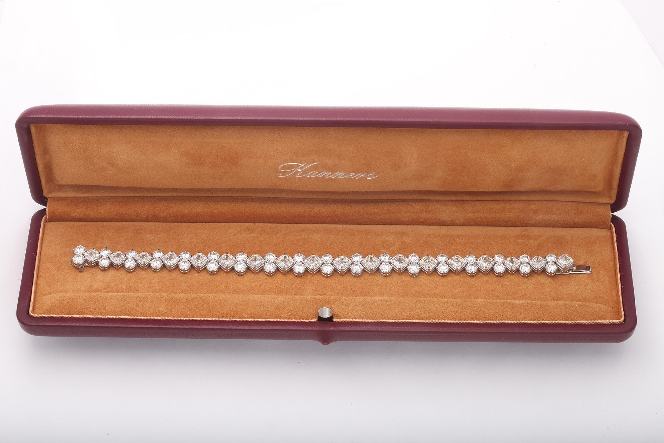 Taille Asscher Bracelet important en platine avec diamants taille Asscher et ronds en vente
