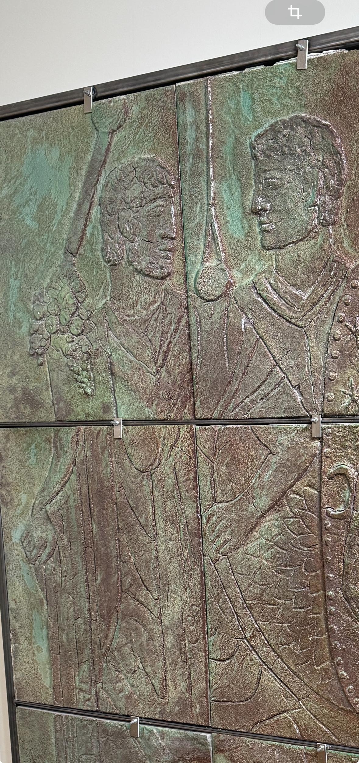 Céramique Important Bas relief en Grès émaillé Décor à l'Antique
