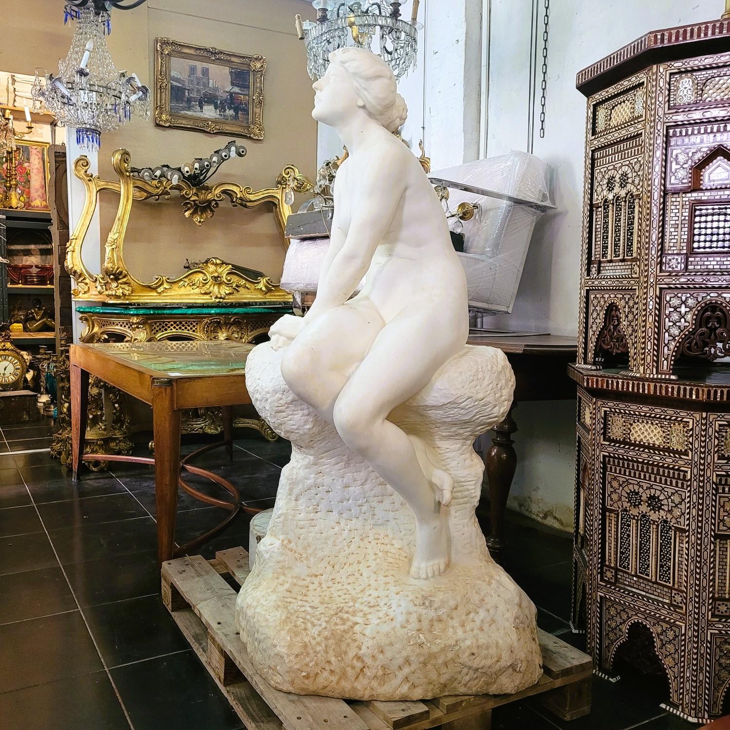 Wichtiger Badegast auf einem Felsen, großer weißer Marmor (155 cm), Ende 19. im Angebot 11