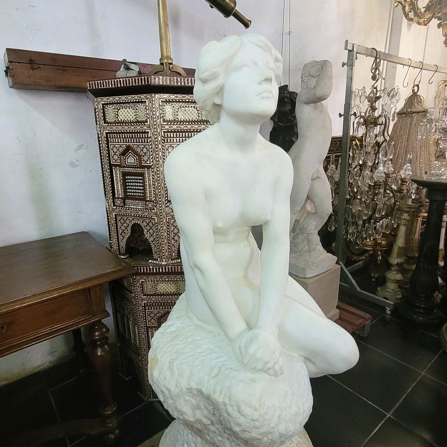 Wichtiger Badegast auf einem Felsen, großer weißer Marmor (155 cm), Ende 19. im Angebot 12