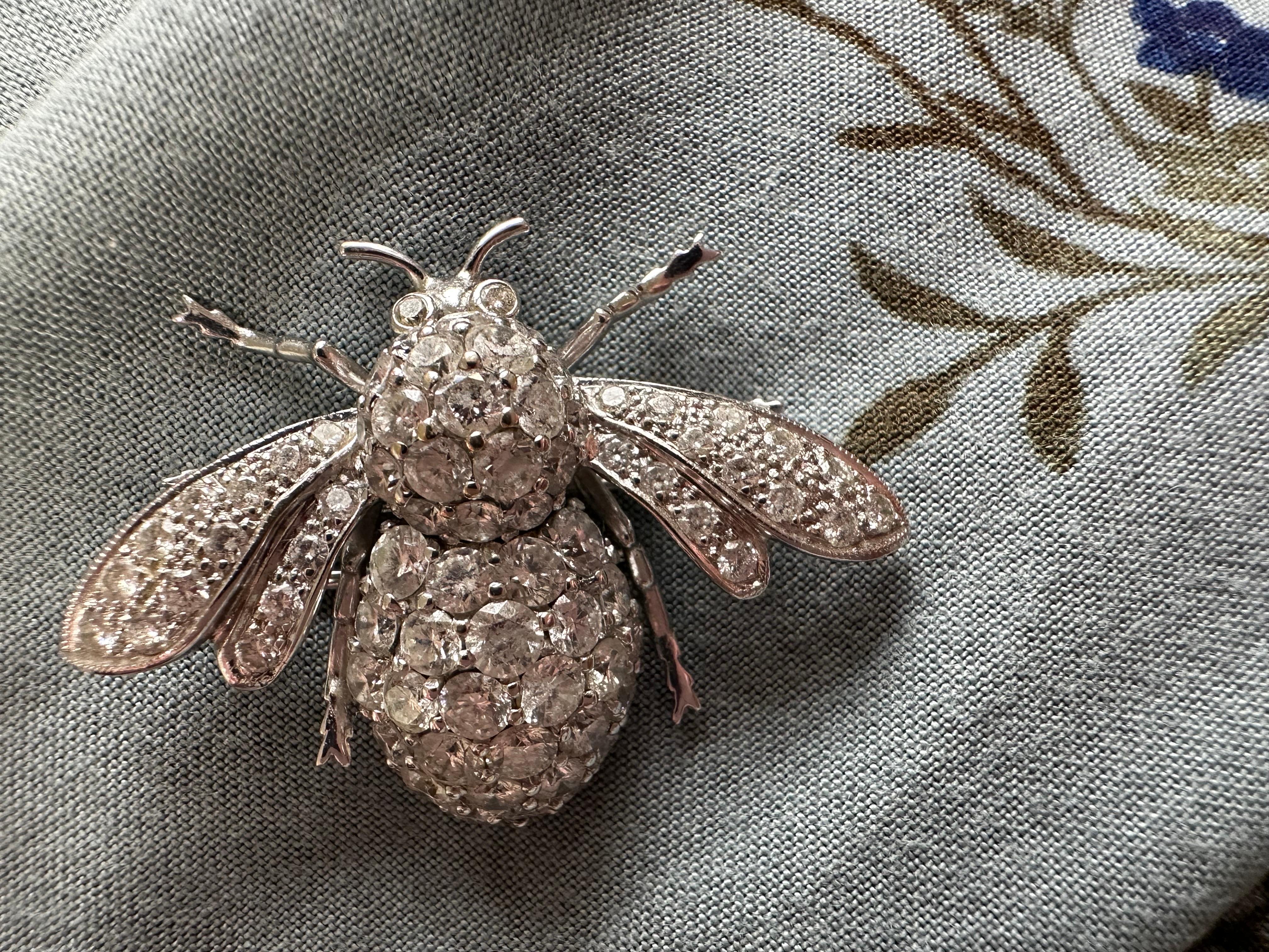 Important bee brooch pin diamond pave brooch 18KT For Sale 5