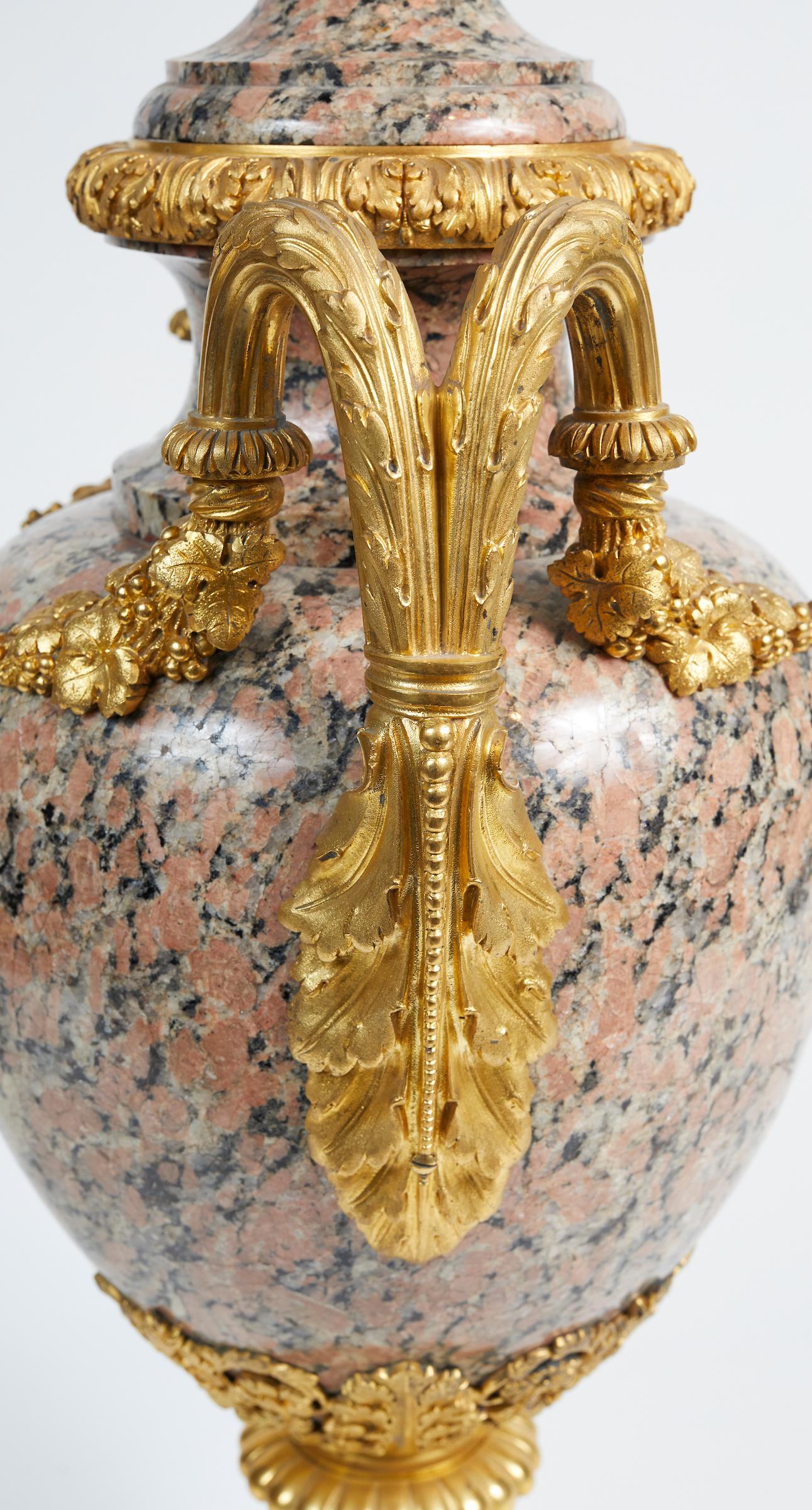 Important Belle Époque Period Louis XVI Style Granite Urn For Sale 4