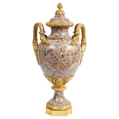Importante urna in granito del periodo Belle Époque in stile Luigi XVI