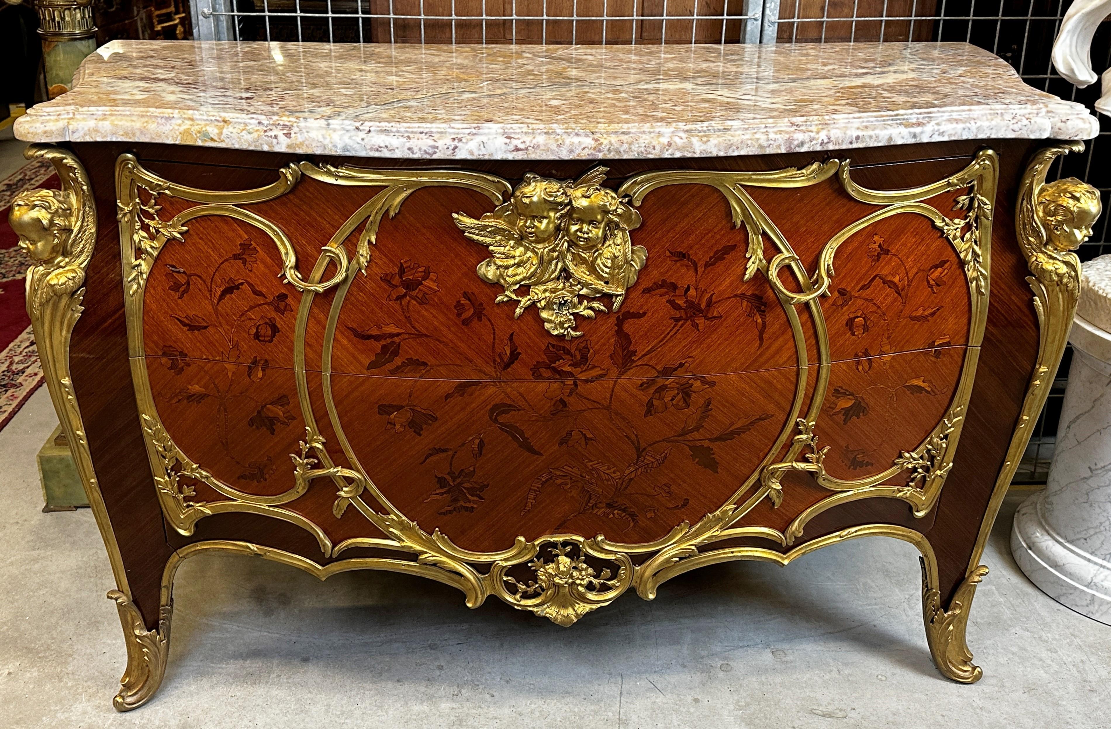 Important Big Size Louis XVI Style Commode 10