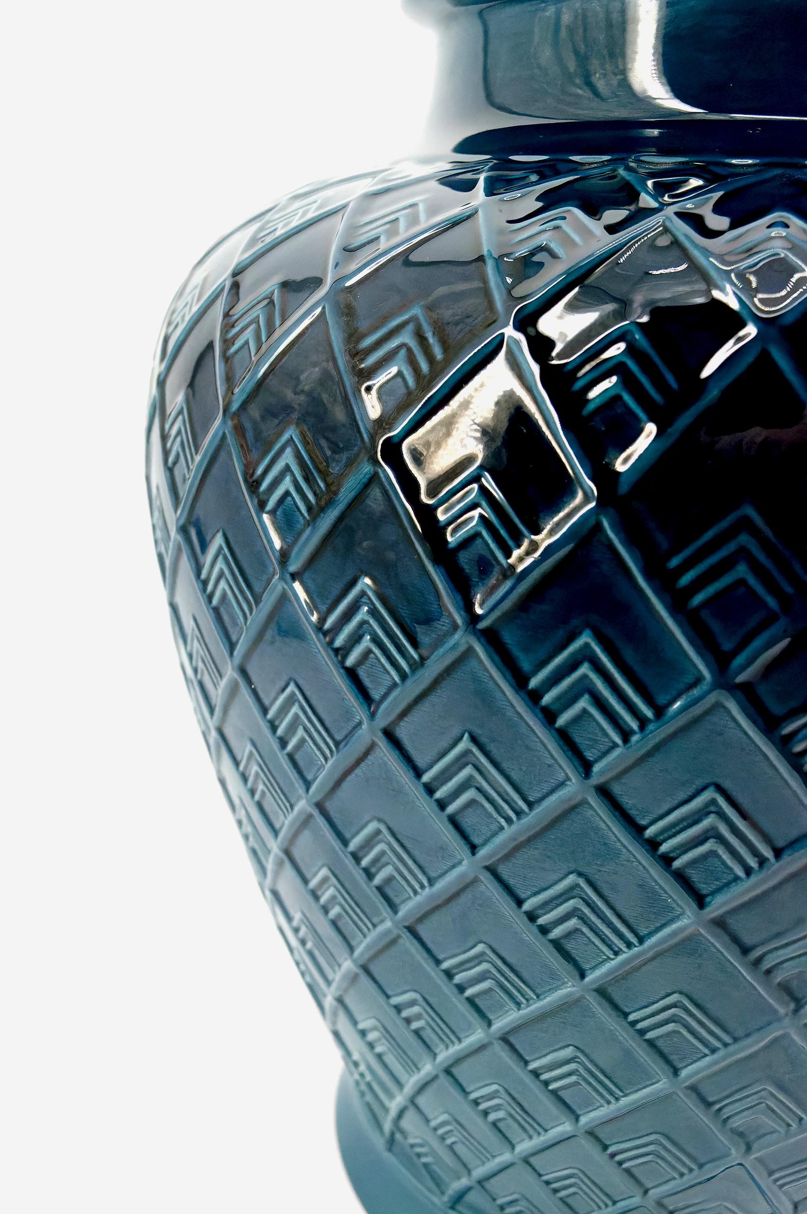 Wichtige blaue Keramiklampe, Frankreich, ca. 1950er Jahre im Angebot 4