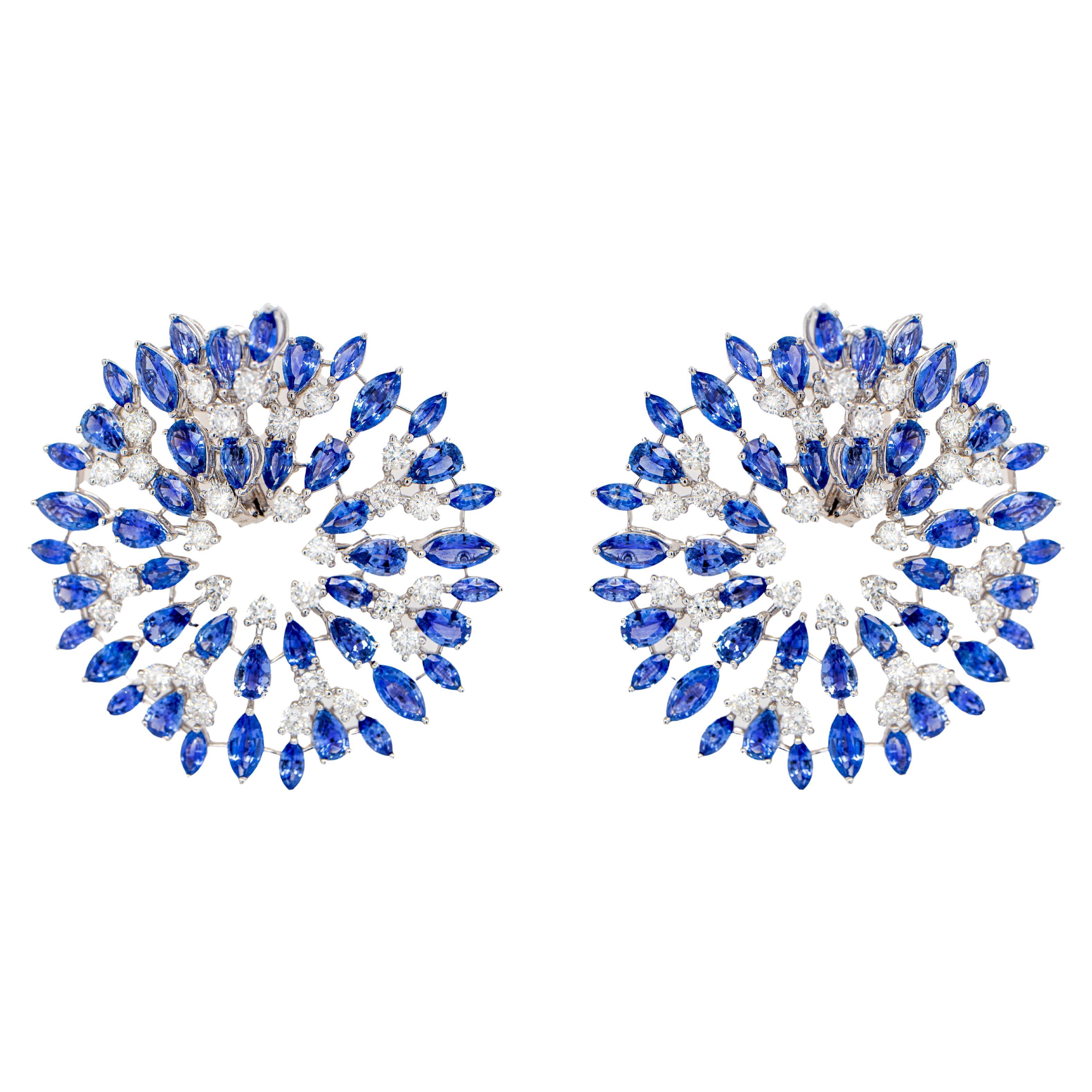 Boucles d'oreilles importantes en saphir bleu et diamant 26 carats or 18K