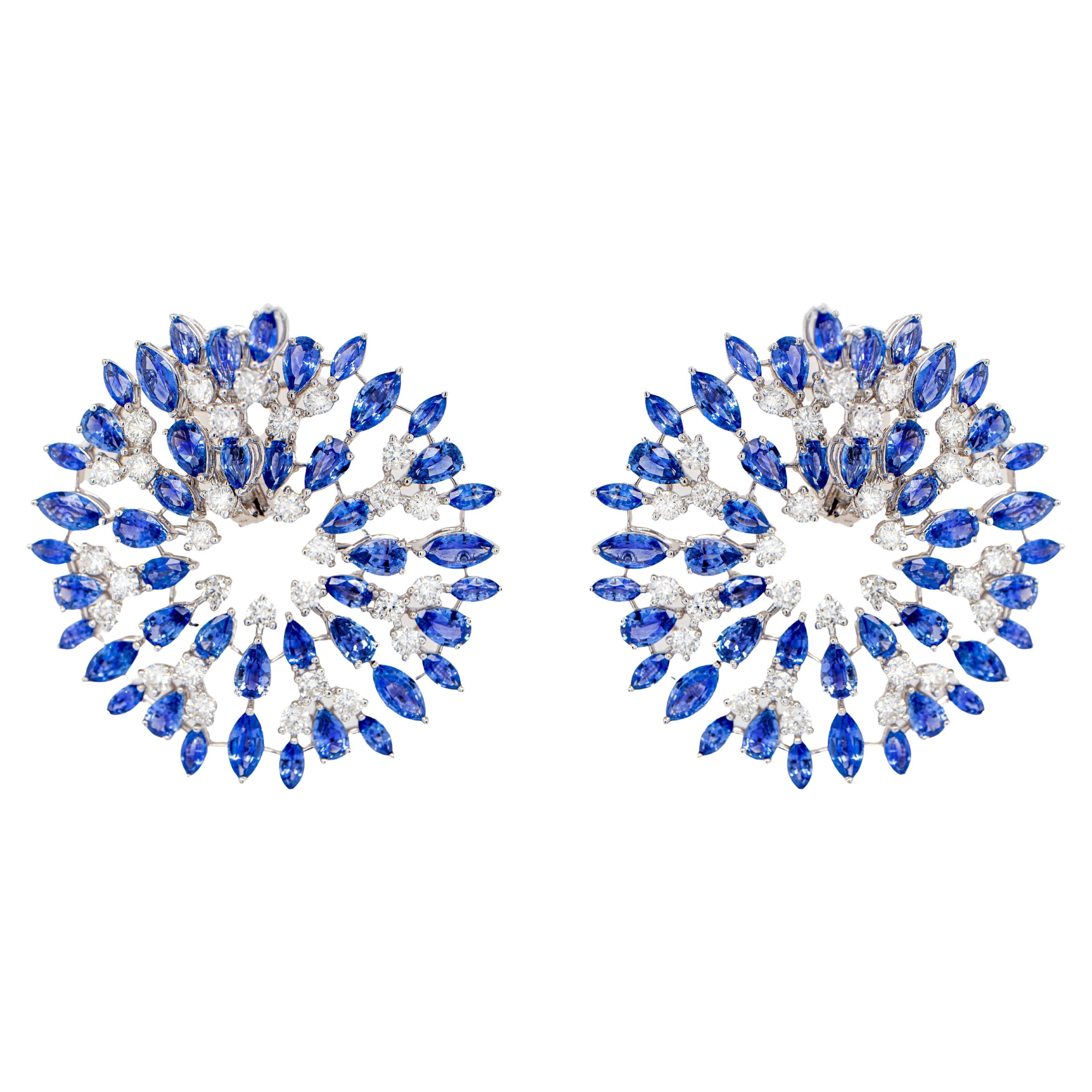 Boucles d'oreilles importantes en saphir bleu et diamant 26 carats or 18K