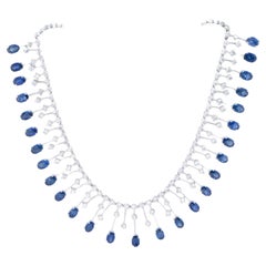 Importante collana di zaffiri blu e diamanti da 23,8 carati in oro 18 carati