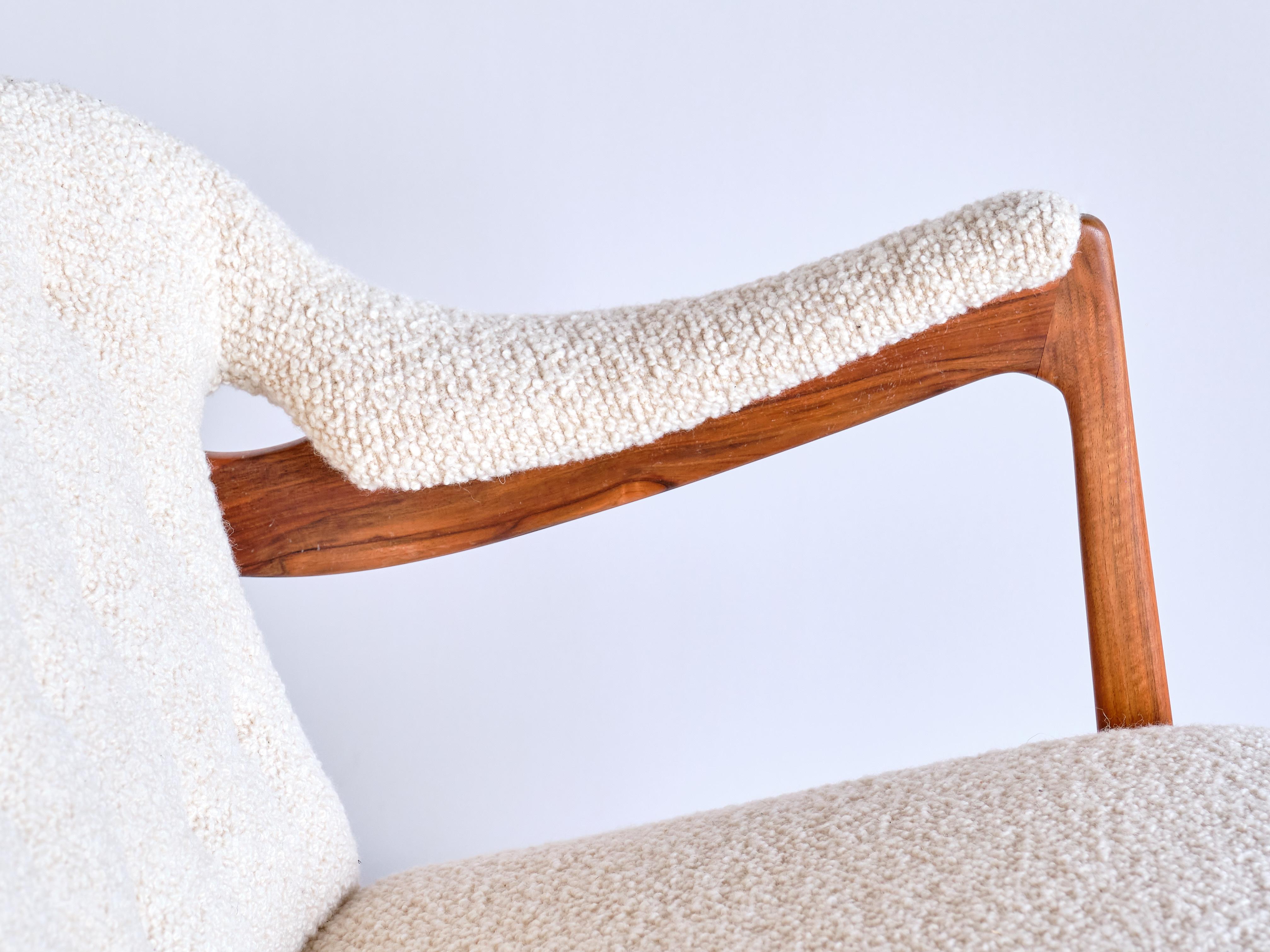 Danese Importante divano Brockmann Petersen in legno di noce e bouclé, Louis G. Thiersen, 1951 in vendita