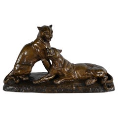 Importante escultura de bronce "Pareja de leonas", de L. Riché - Principios del siglo XX