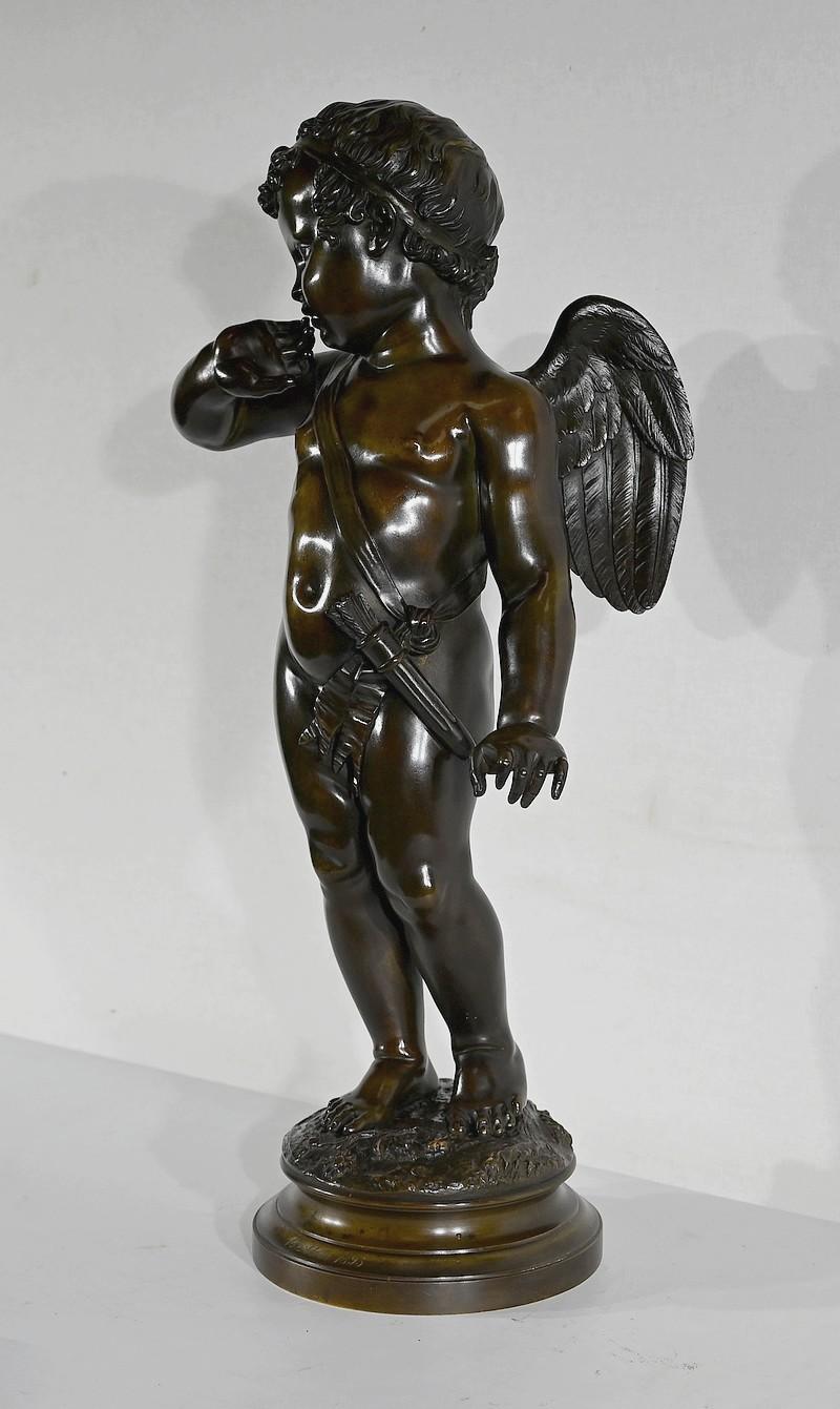 Wichtige Bronzeskulptur Amor, nach J-B. Pigalle - Ende des 19. Jahrhunderts (Französisch) im Angebot