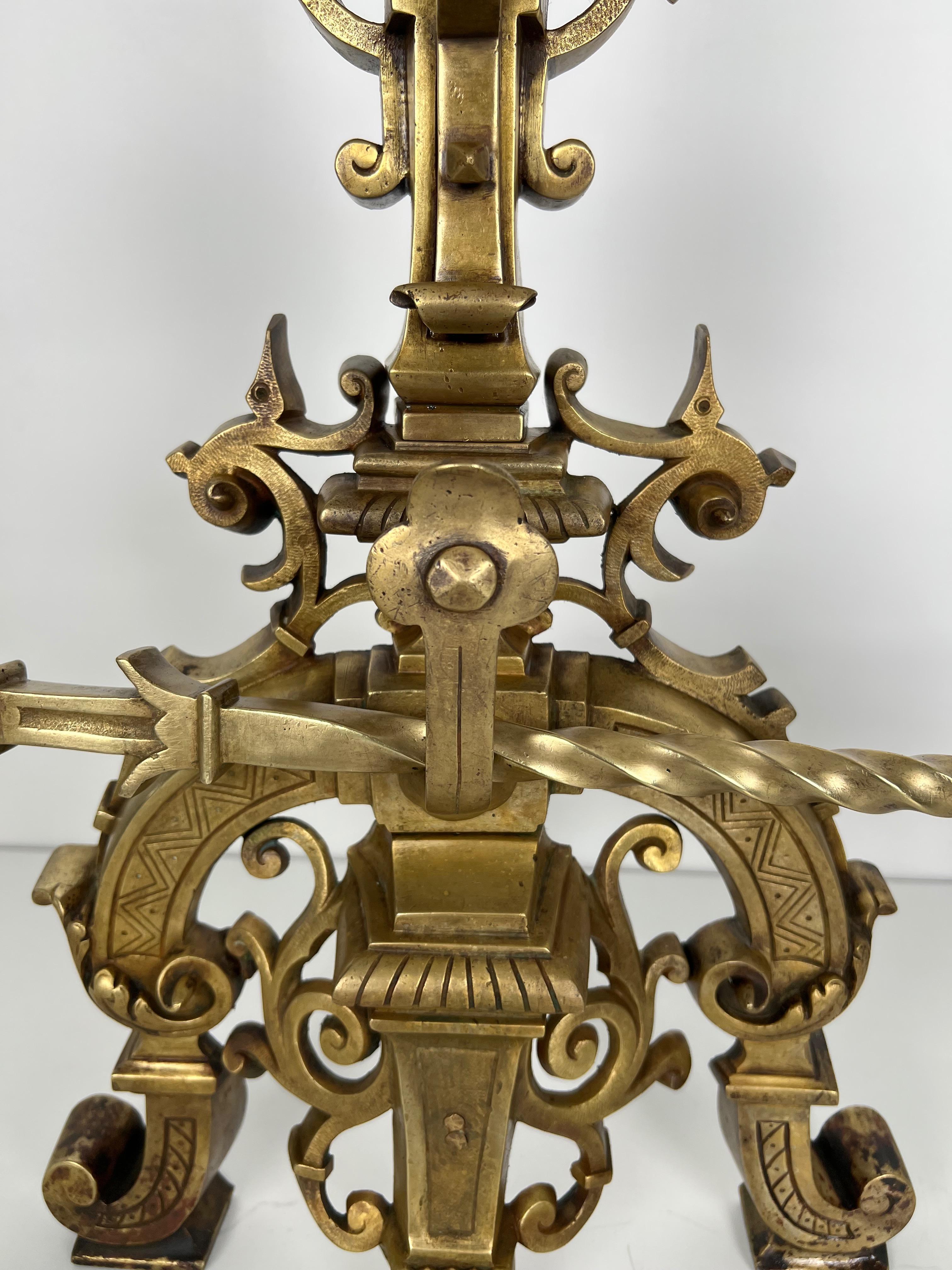 Bronze-Kaminschmuck aus Bronze, bestehend aus einem Paar Feuerböcke und einer Bronzebar im Angebot 11