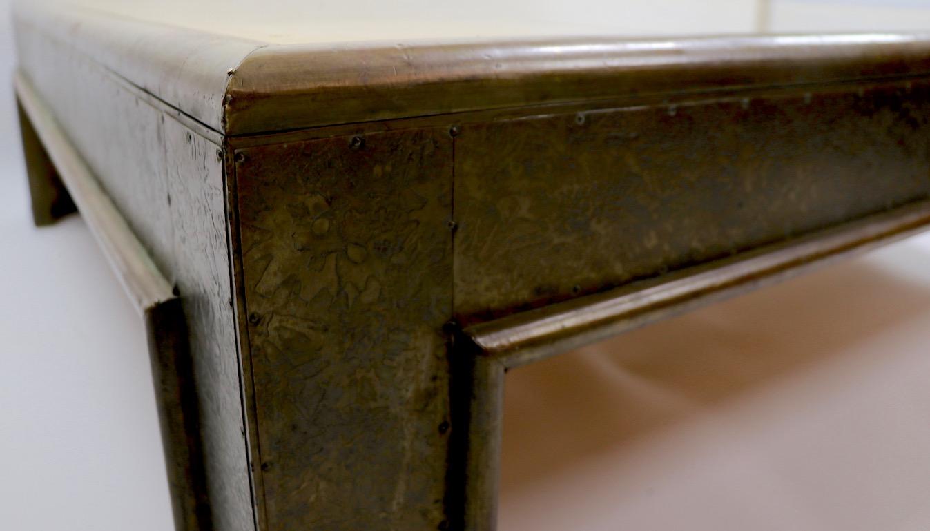 Importante table basse brutaliste de Rodolfo Dubarry en vente 9